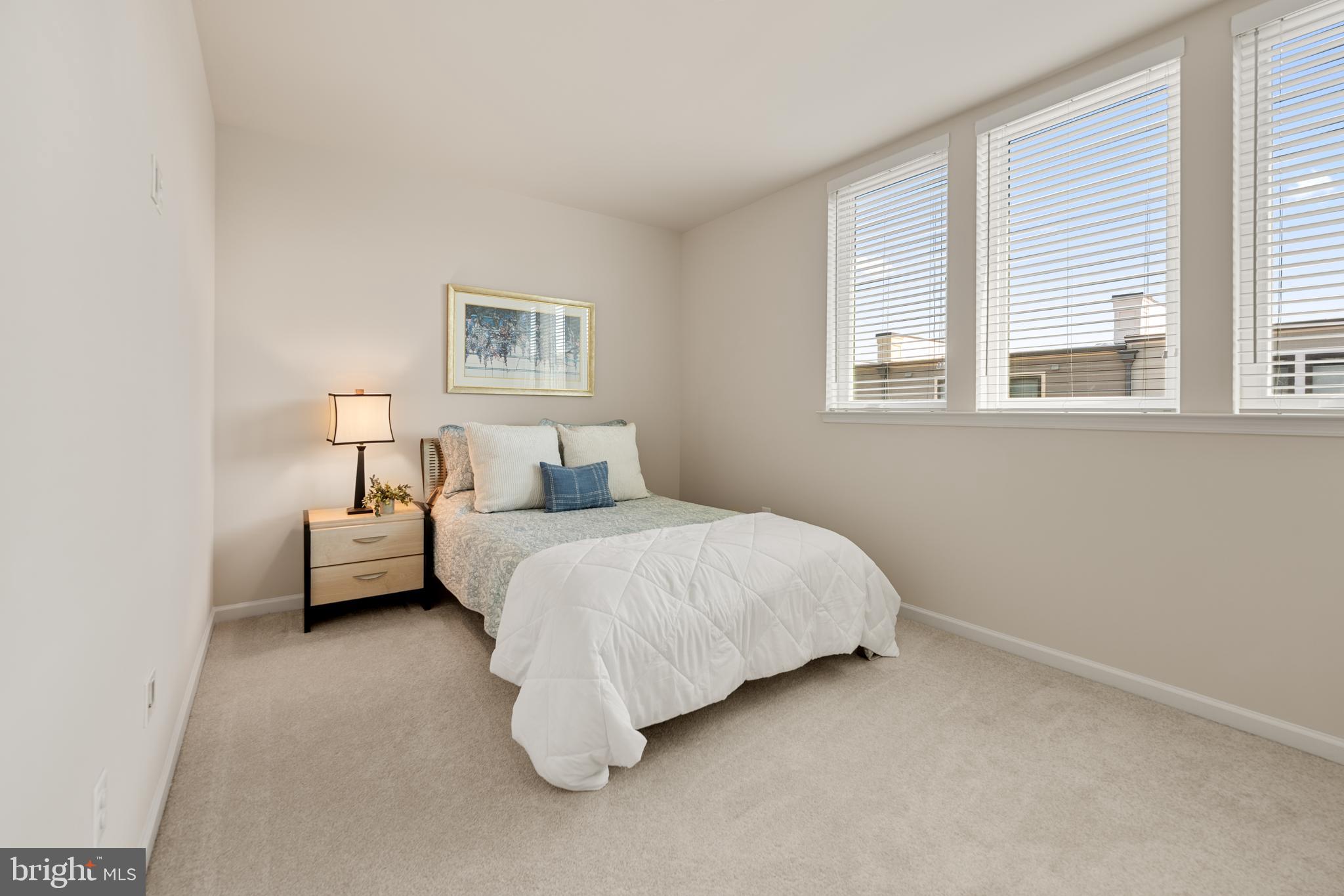 POTOMAC OVERLOOK CONDO - Residential