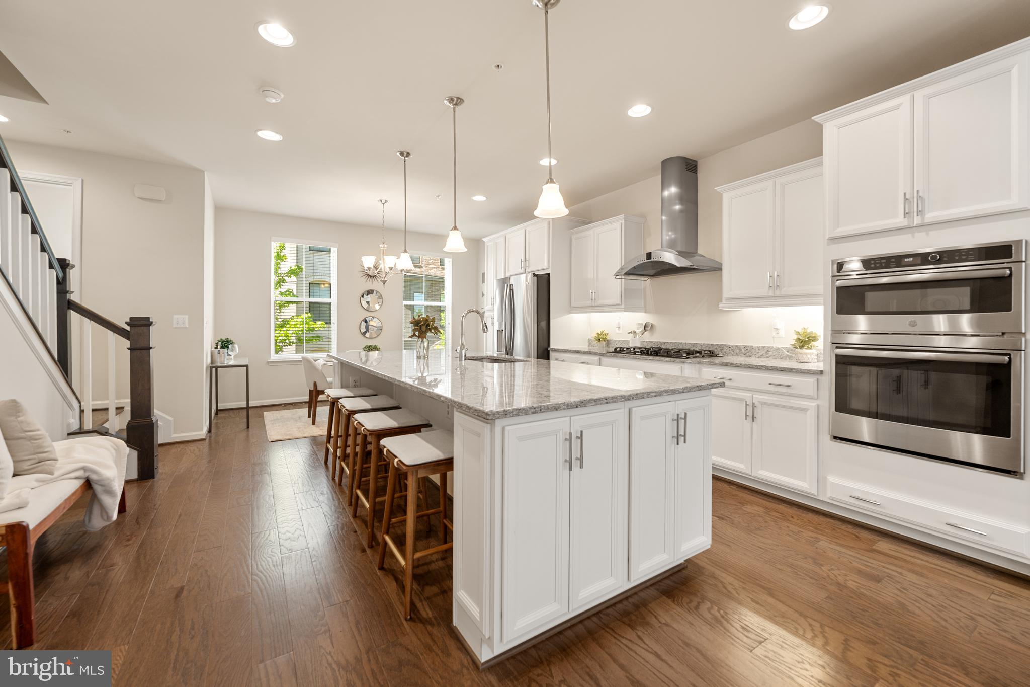 POTOMAC OVERLOOK CONDO - Residential