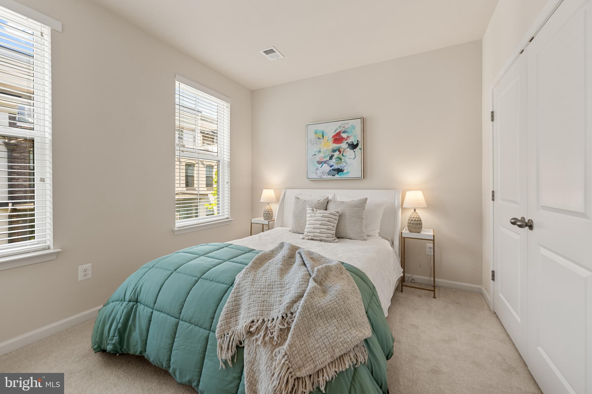 POTOMAC OVERLOOK CONDO - Residential
