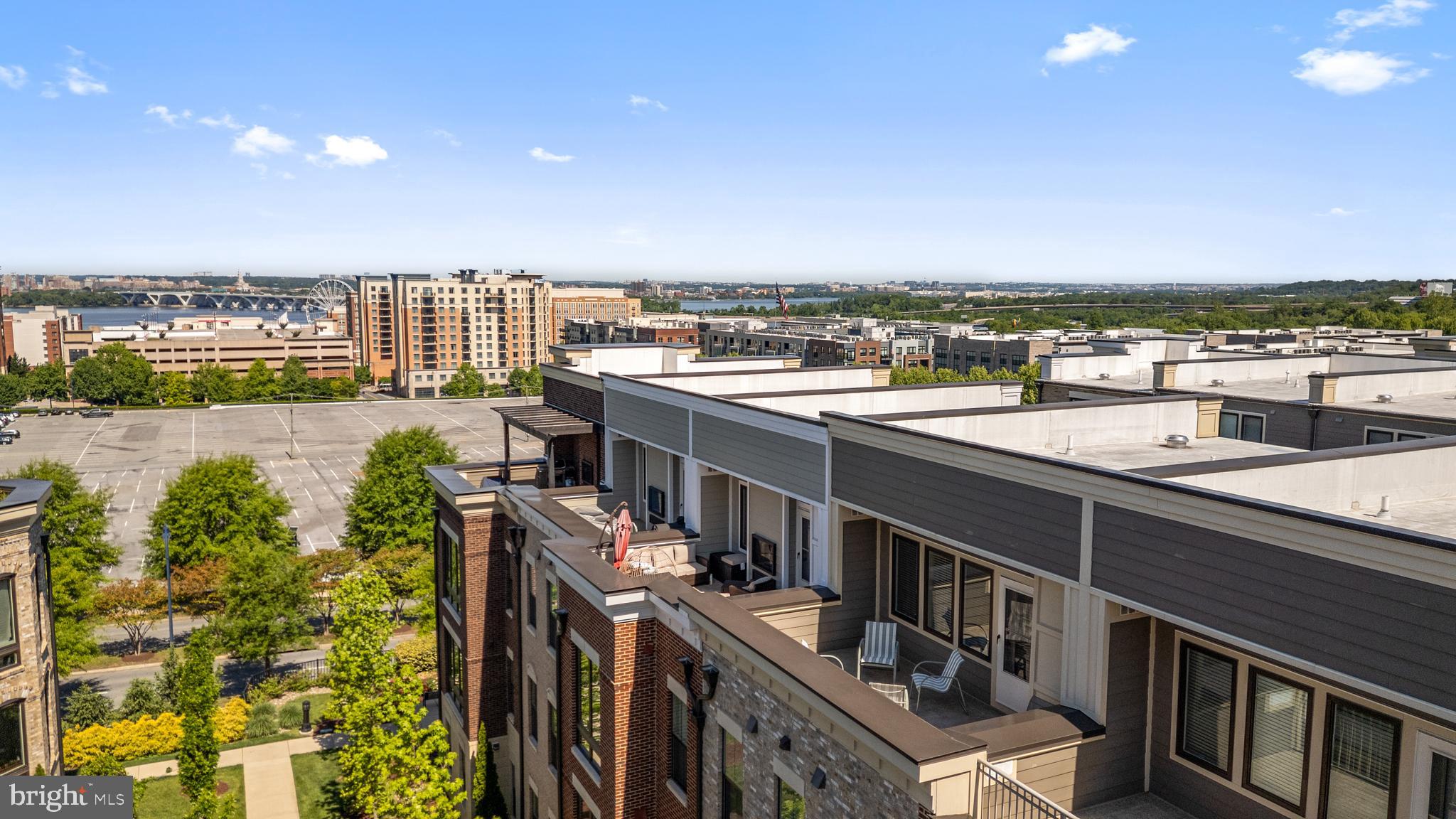 POTOMAC OVERLOOK CONDO - Residential