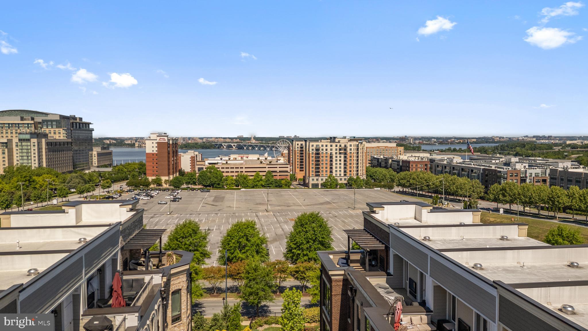 POTOMAC OVERLOOK CONDO - Residential