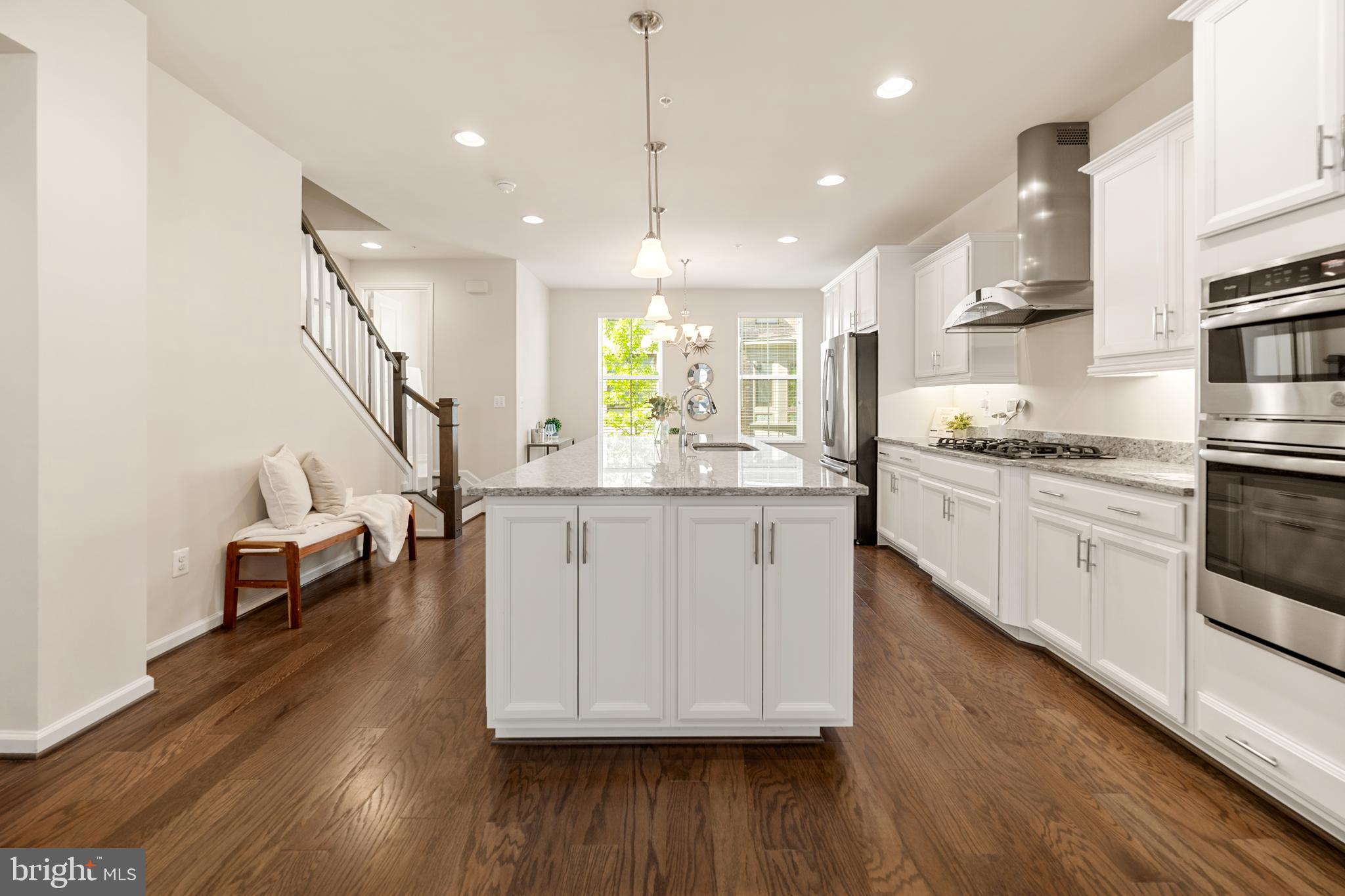 POTOMAC OVERLOOK CONDO - Residential