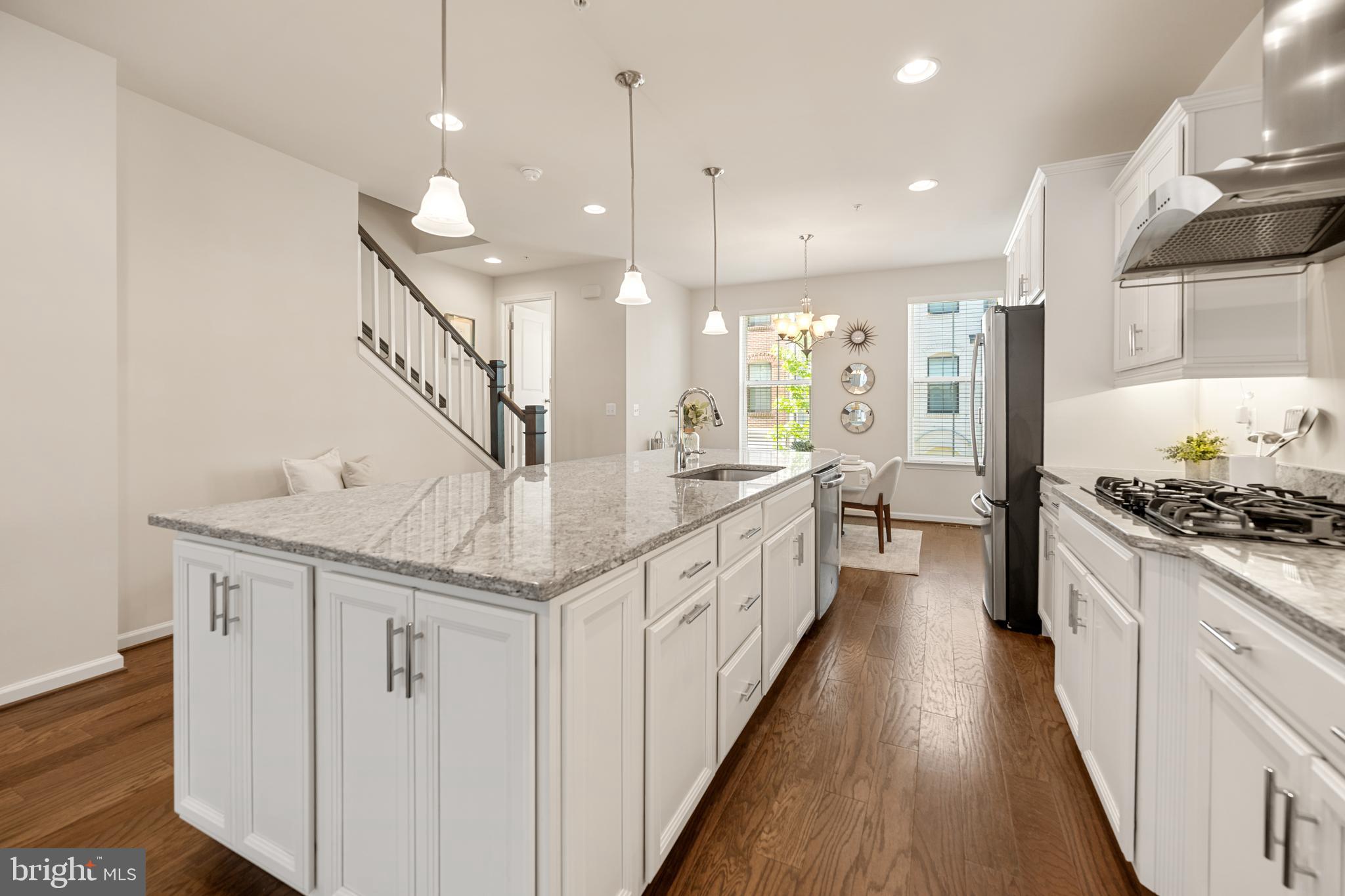 POTOMAC OVERLOOK CONDO - Residential
