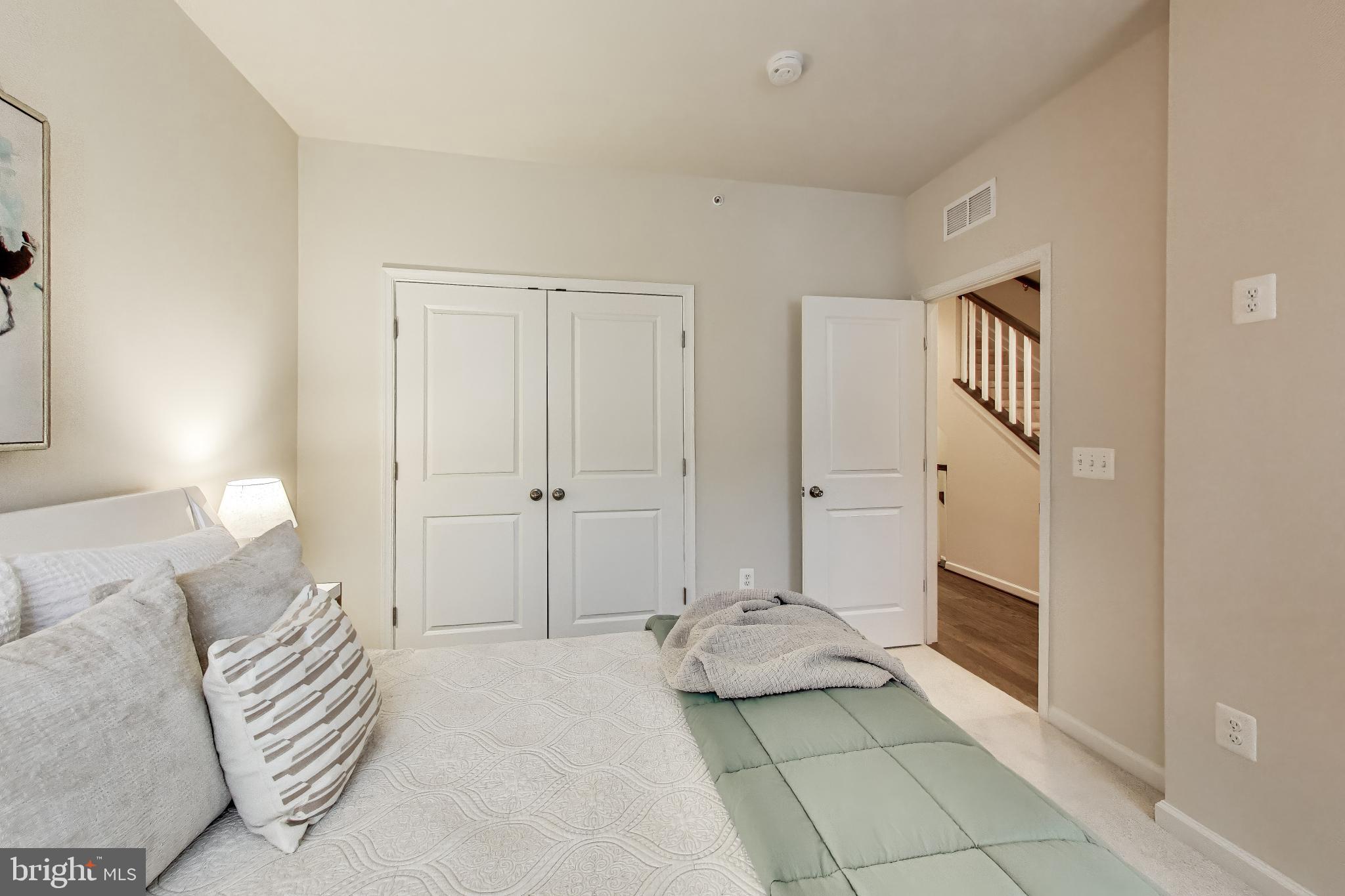 POTOMAC OVERLOOK CONDO - Residential