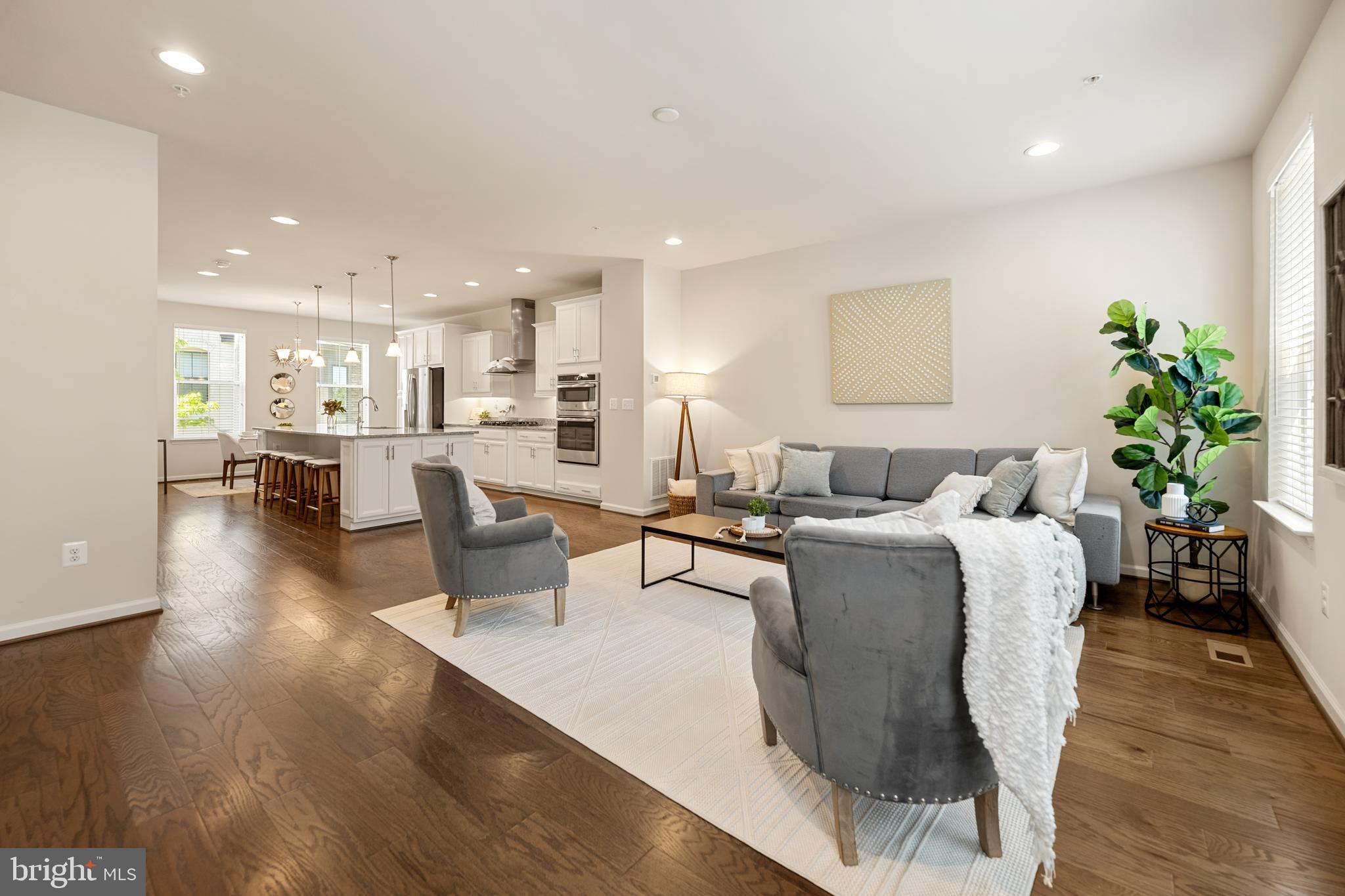 POTOMAC OVERLOOK CONDO - Residential