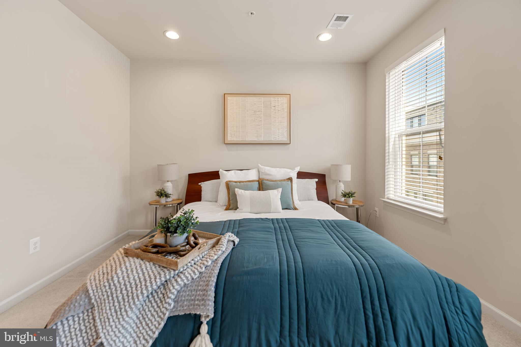 POTOMAC OVERLOOK CONDO - Residential