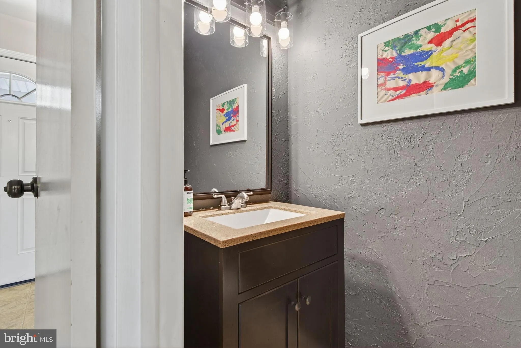 Lancaster, Pennsylvania 17601, United States, 4 Bedrooms Bedrooms, ,3 BathroomsBathrooms,Residential,Coming Soon,241799