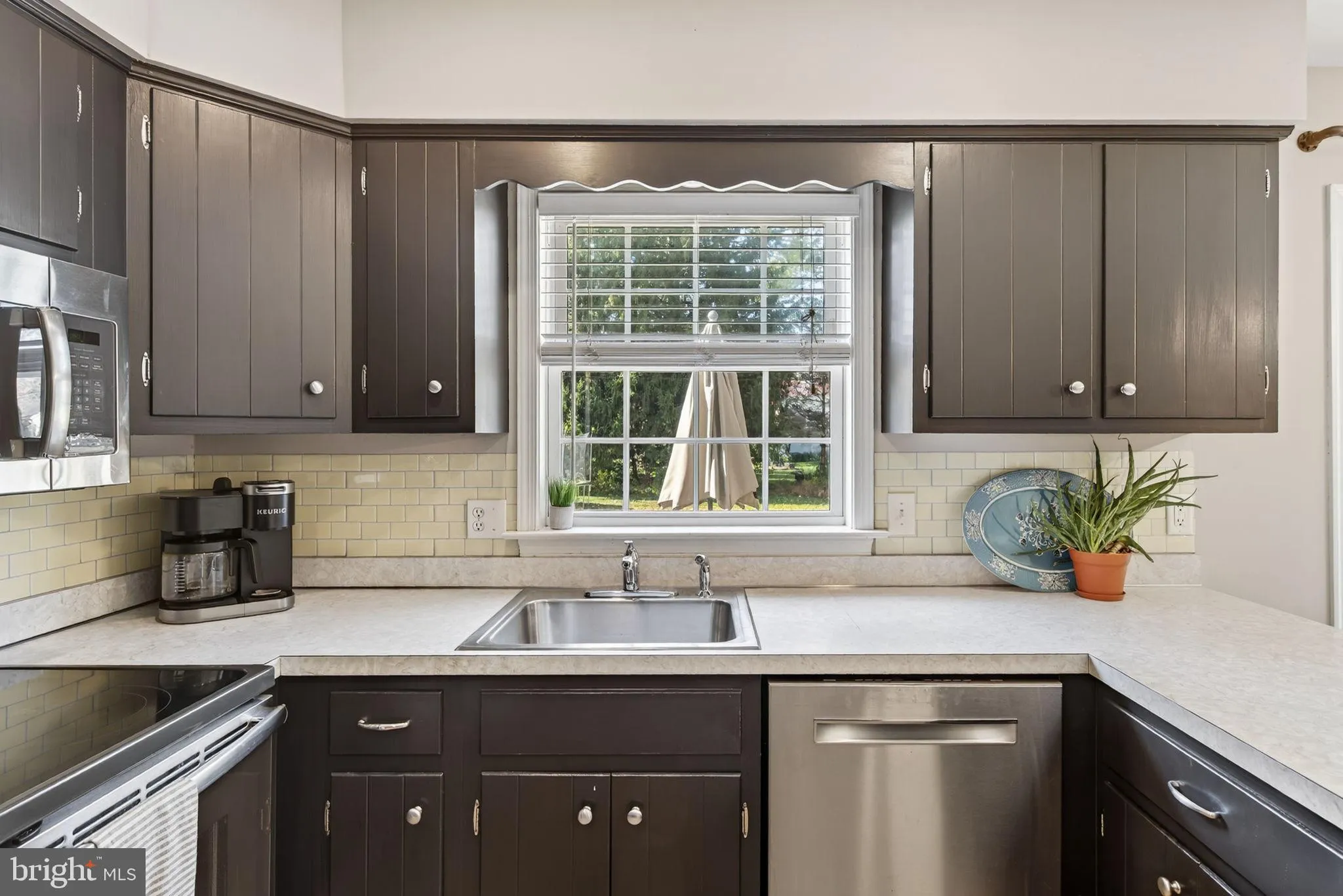 Lancaster, Pennsylvania 17601, United States, 4 Bedrooms Bedrooms, ,3 BathroomsBathrooms,Residential,Coming Soon,241799