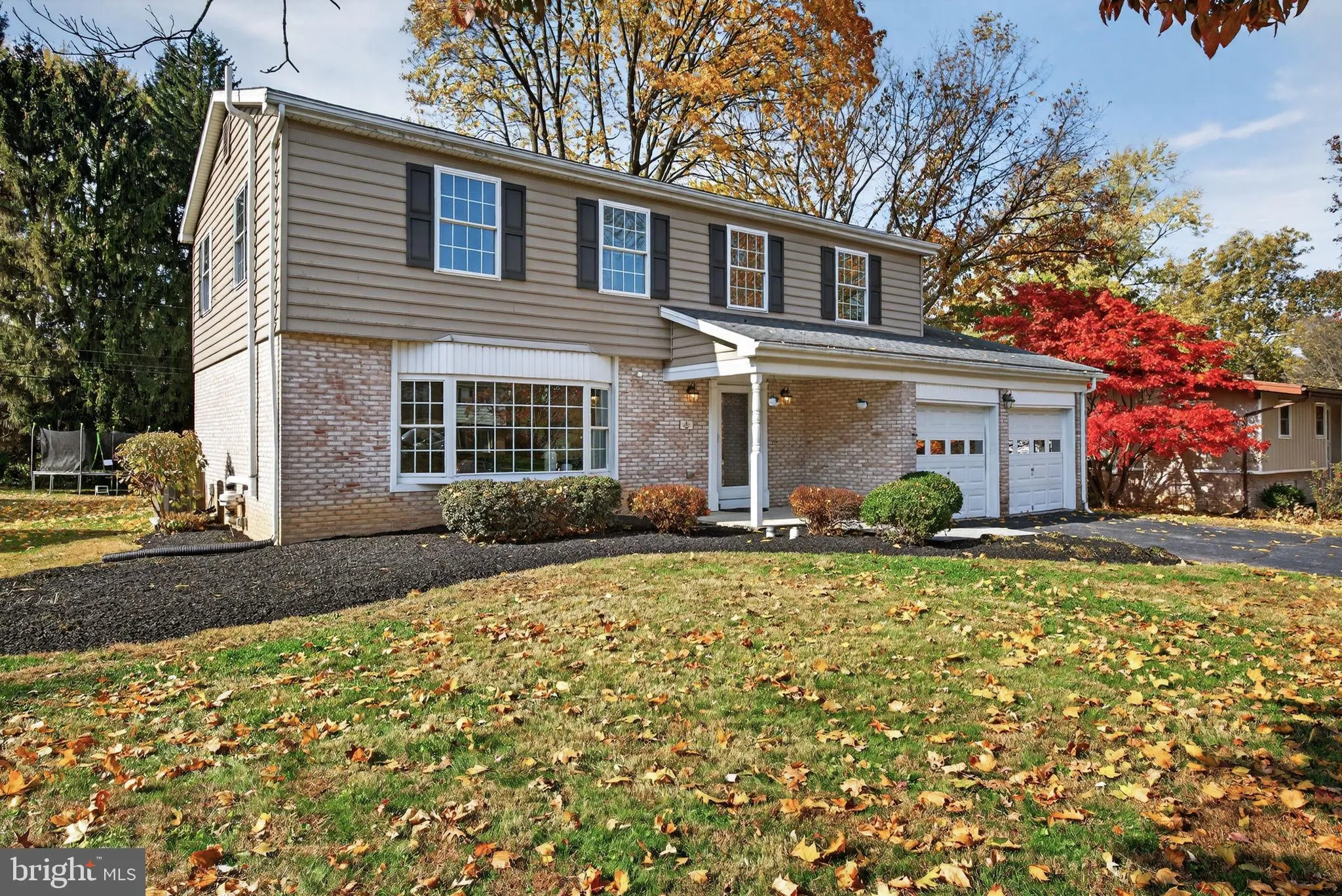 Lancaster, Pennsylvania 17601, United States, 4 Bedrooms Bedrooms, ,3 BathroomsBathrooms,Residential,Coming Soon,241799