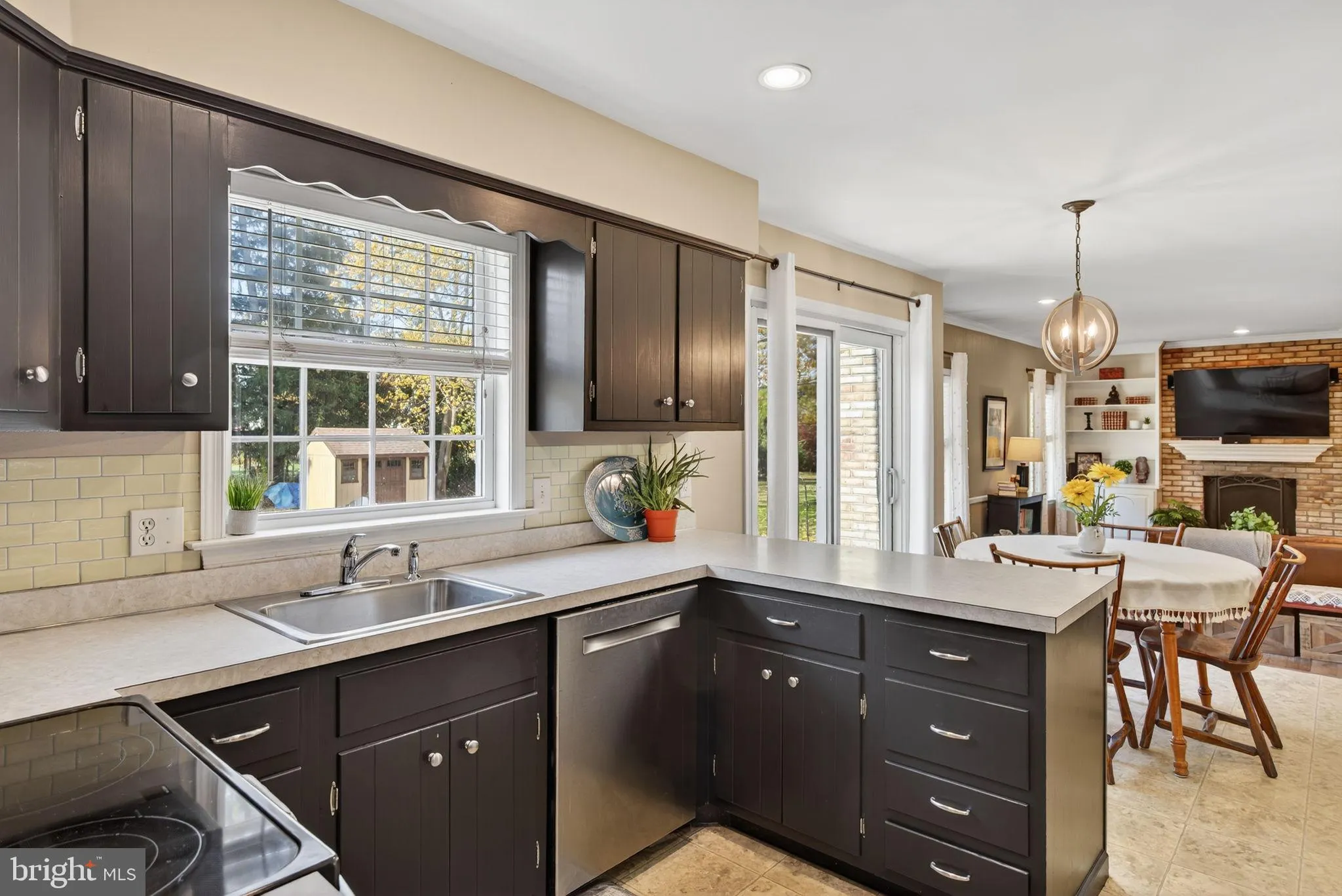 Lancaster, Pennsylvania 17601, United States, 4 Bedrooms Bedrooms, ,3 BathroomsBathrooms,Residential,Coming Soon,241799