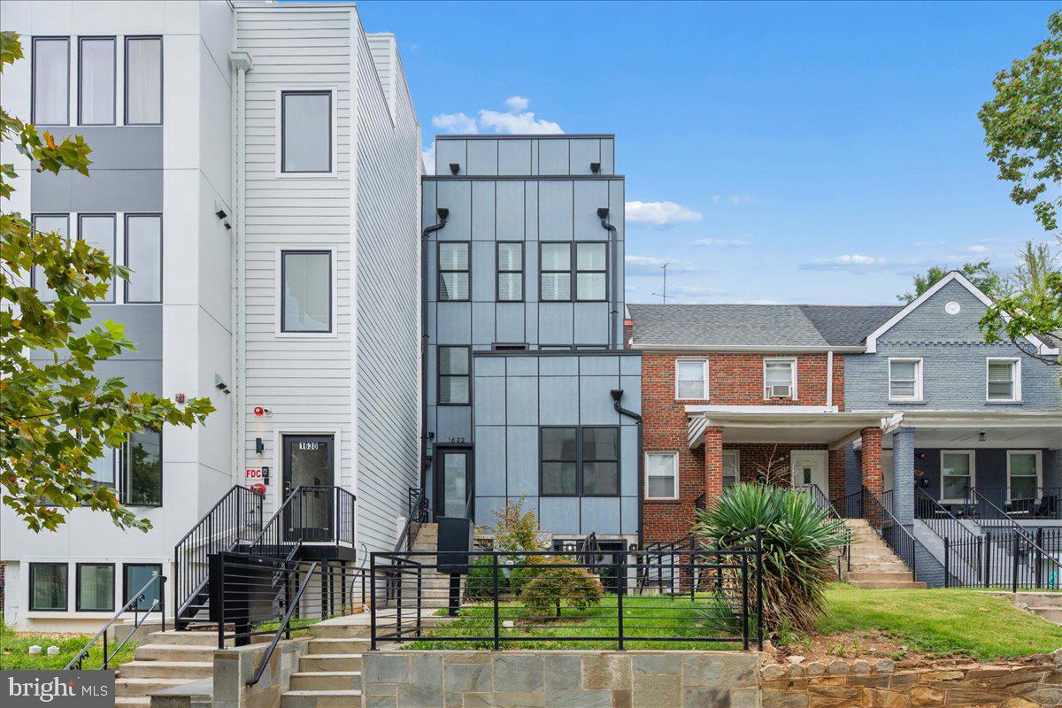 1632 K STREET NE 3