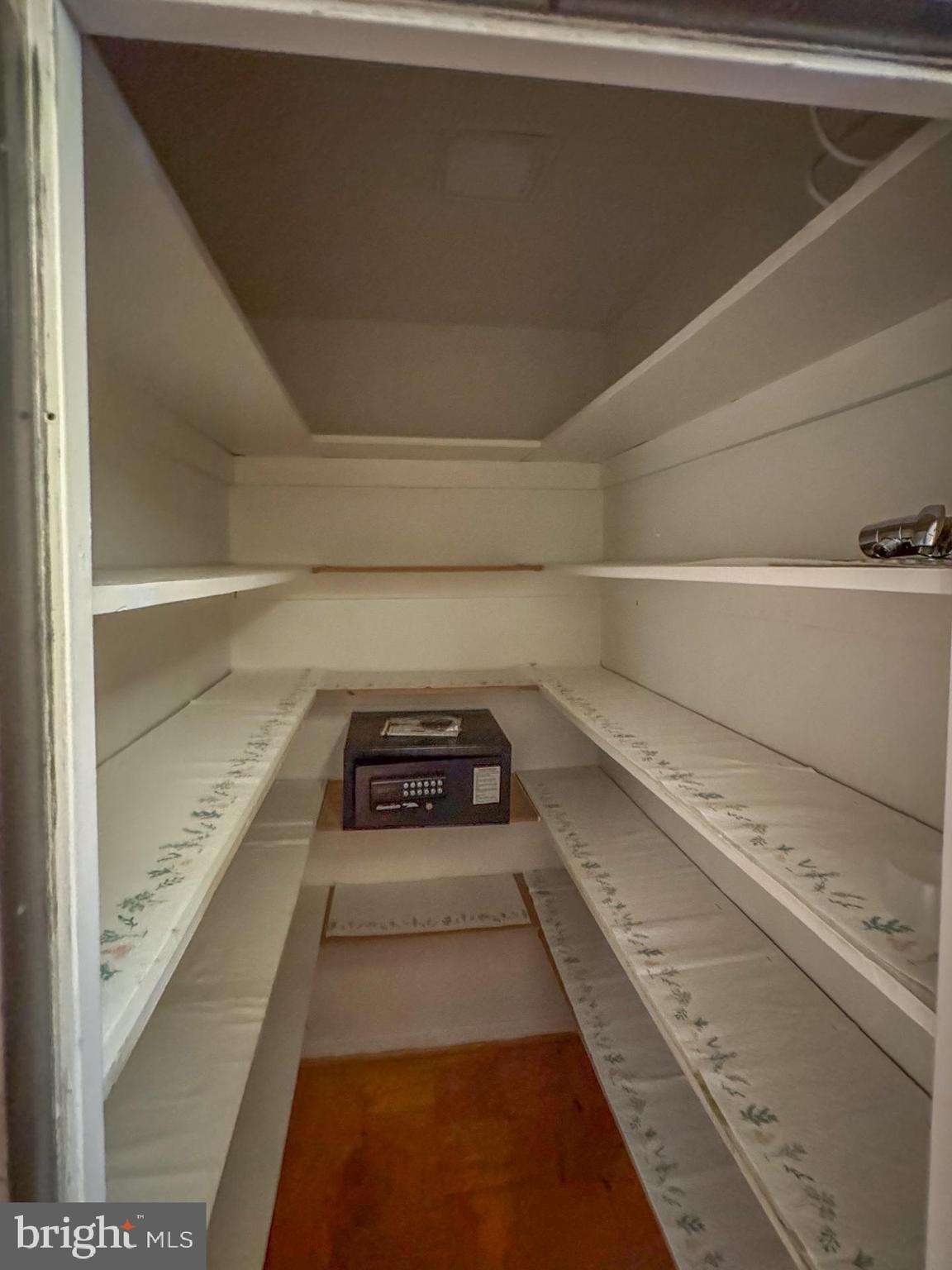 CHEVY CHASE - Residential Lease