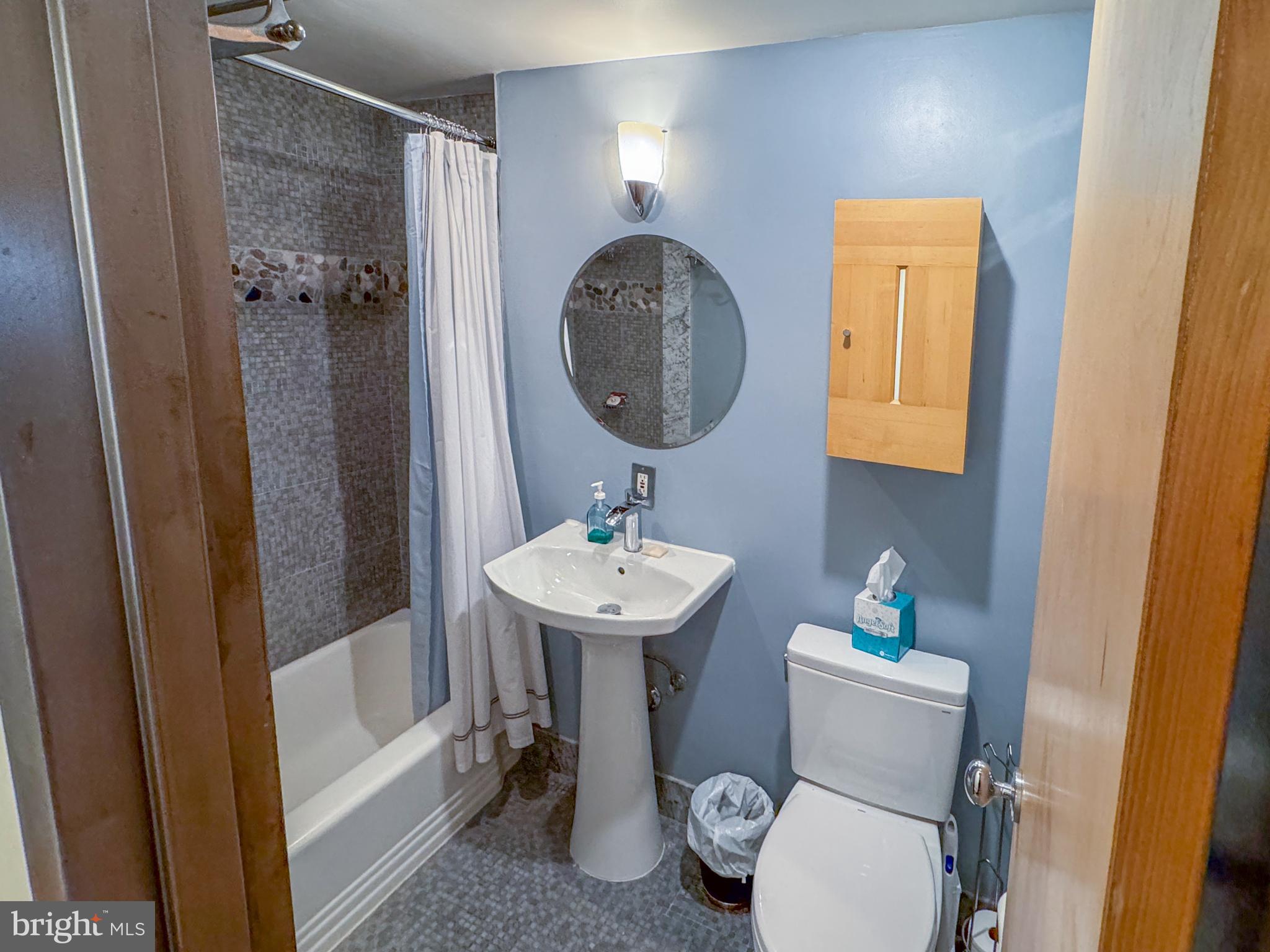 CHEVY CHASE - Residential Lease