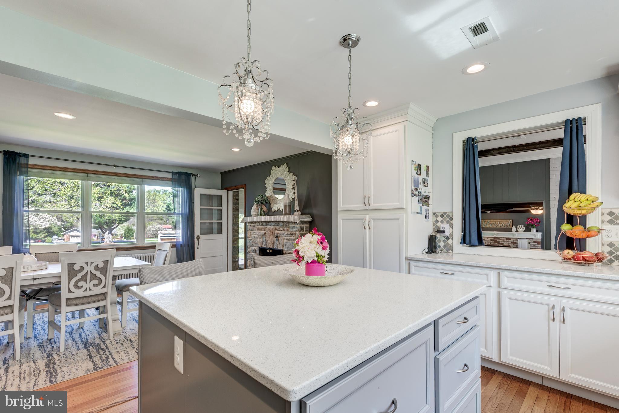 KINGSVILLE - Residential