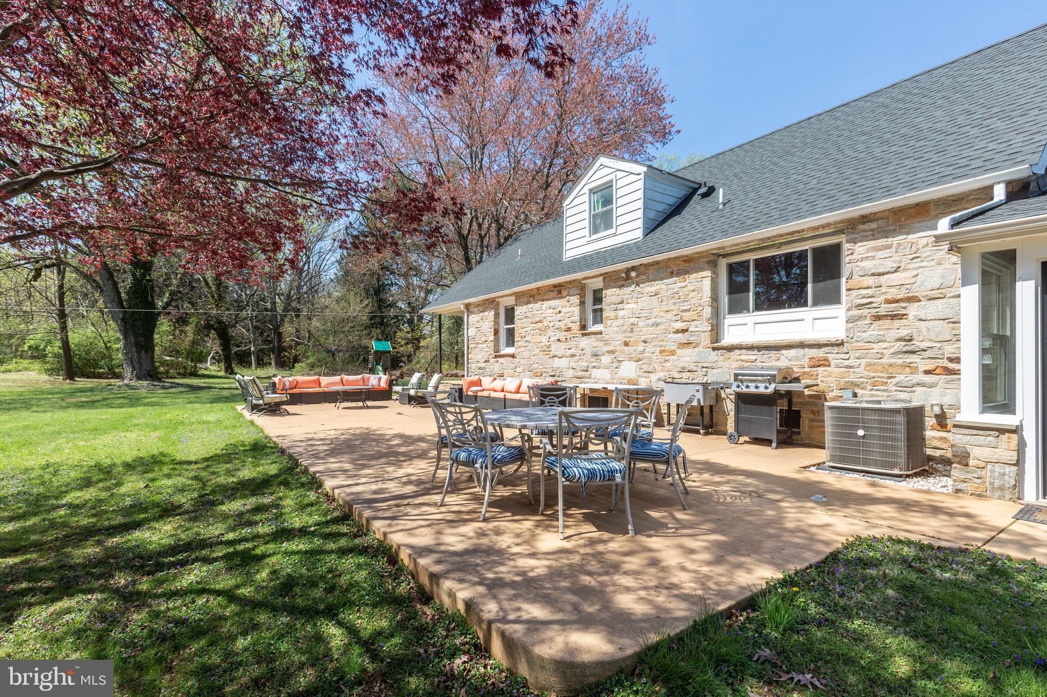 KINGSVILLE - Residential