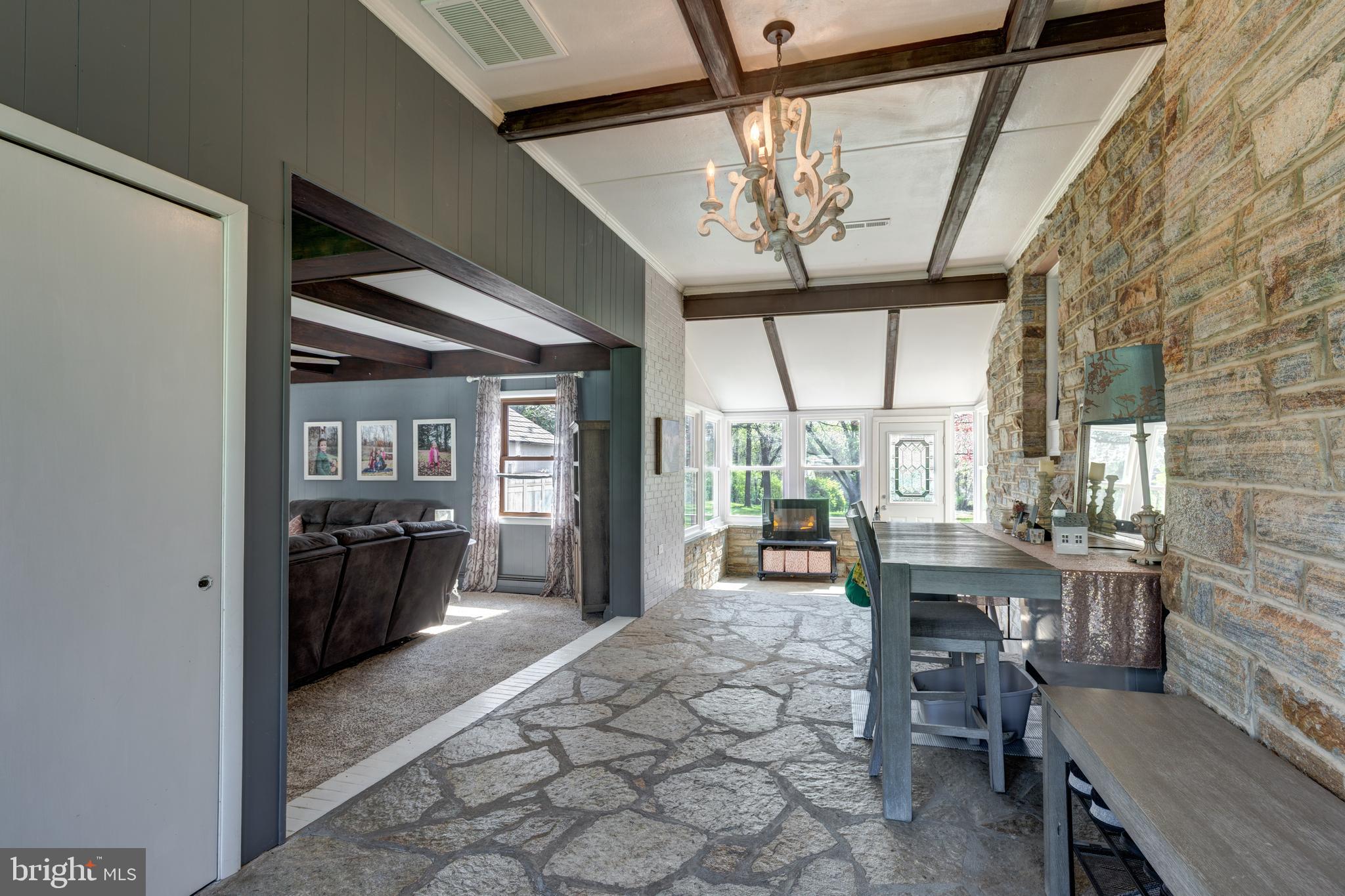 KINGSVILLE - Residential