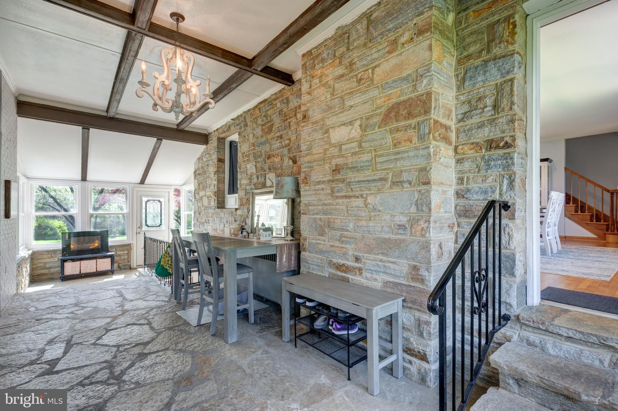 KINGSVILLE - Residential