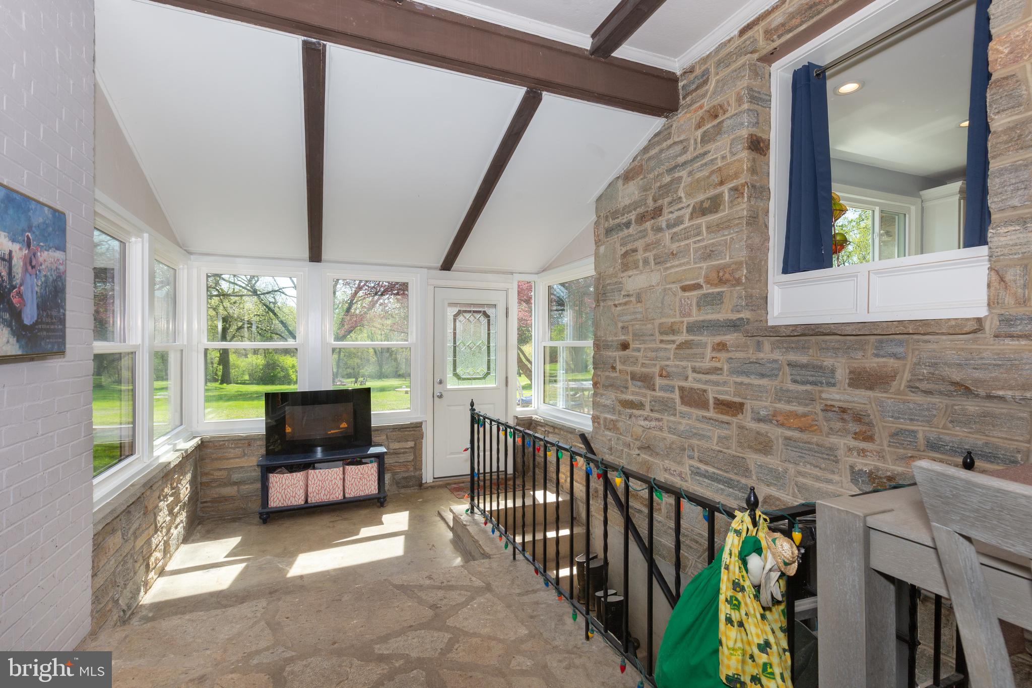 KINGSVILLE - Residential