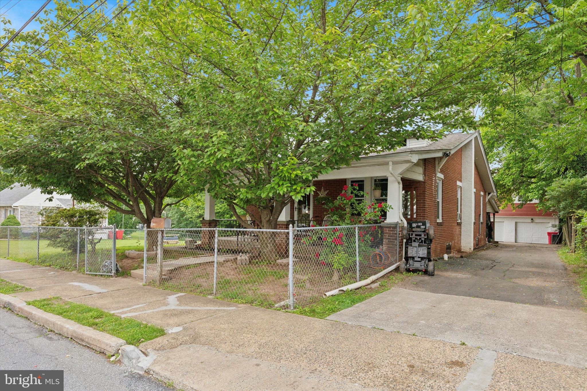 112 E VINE STREET