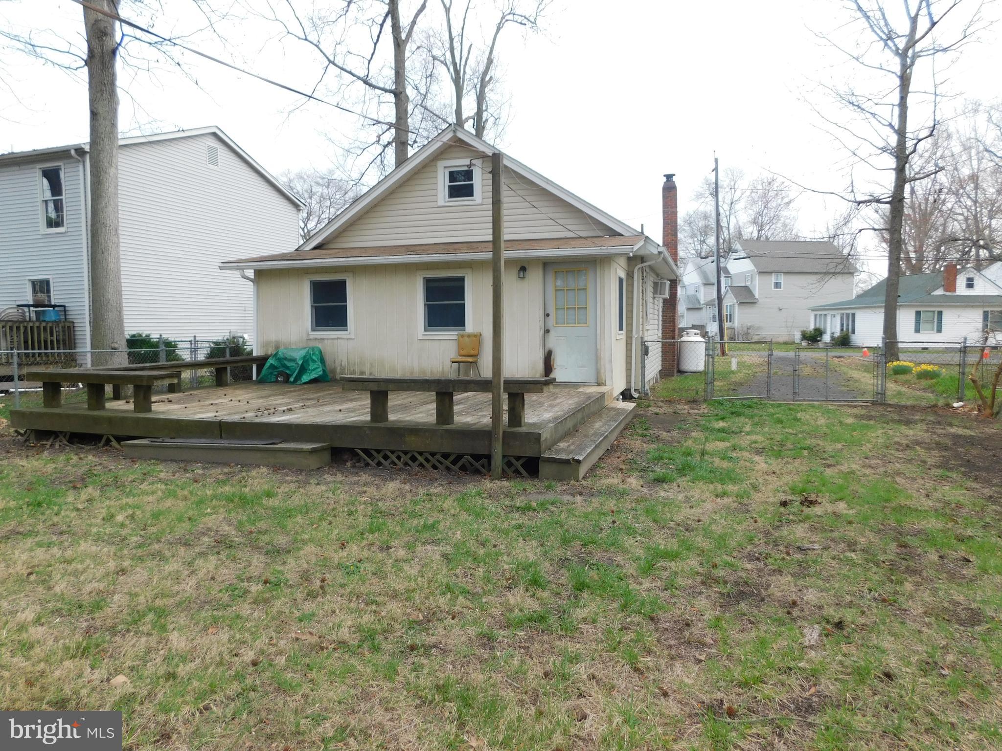 FRANKLIN MANOR BEACH - Residential