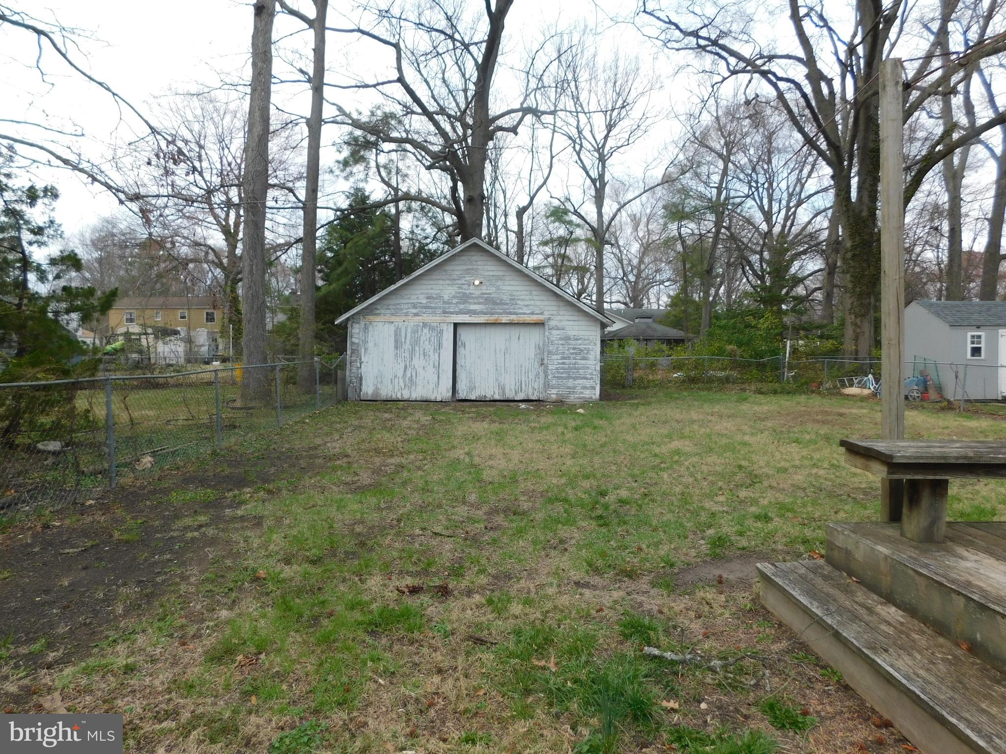 FRANKLIN MANOR BEACH - Residential