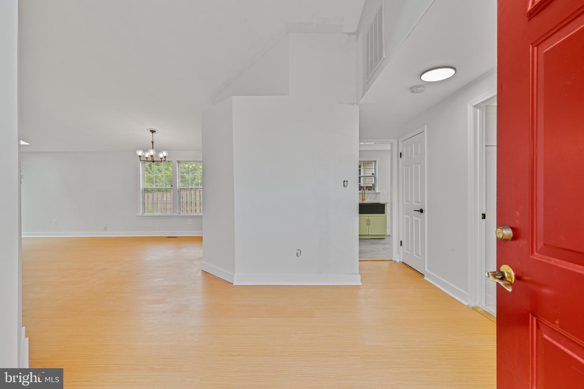 7524 CROSS GATE LANE