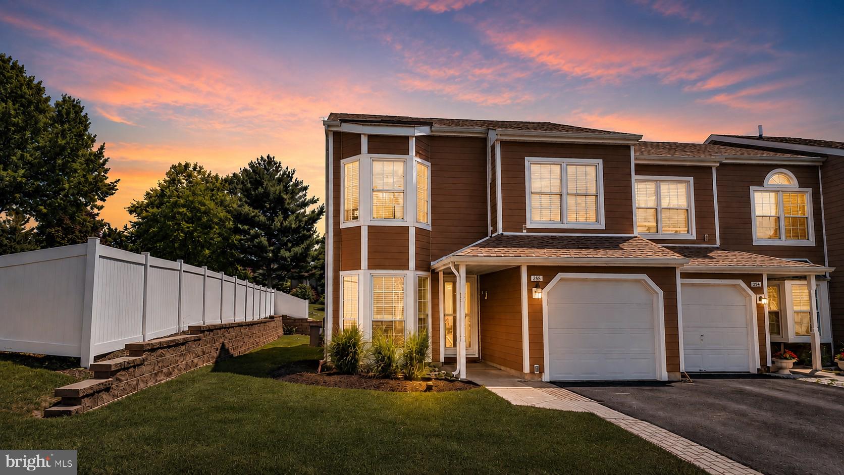 255 RUMFORD COURT