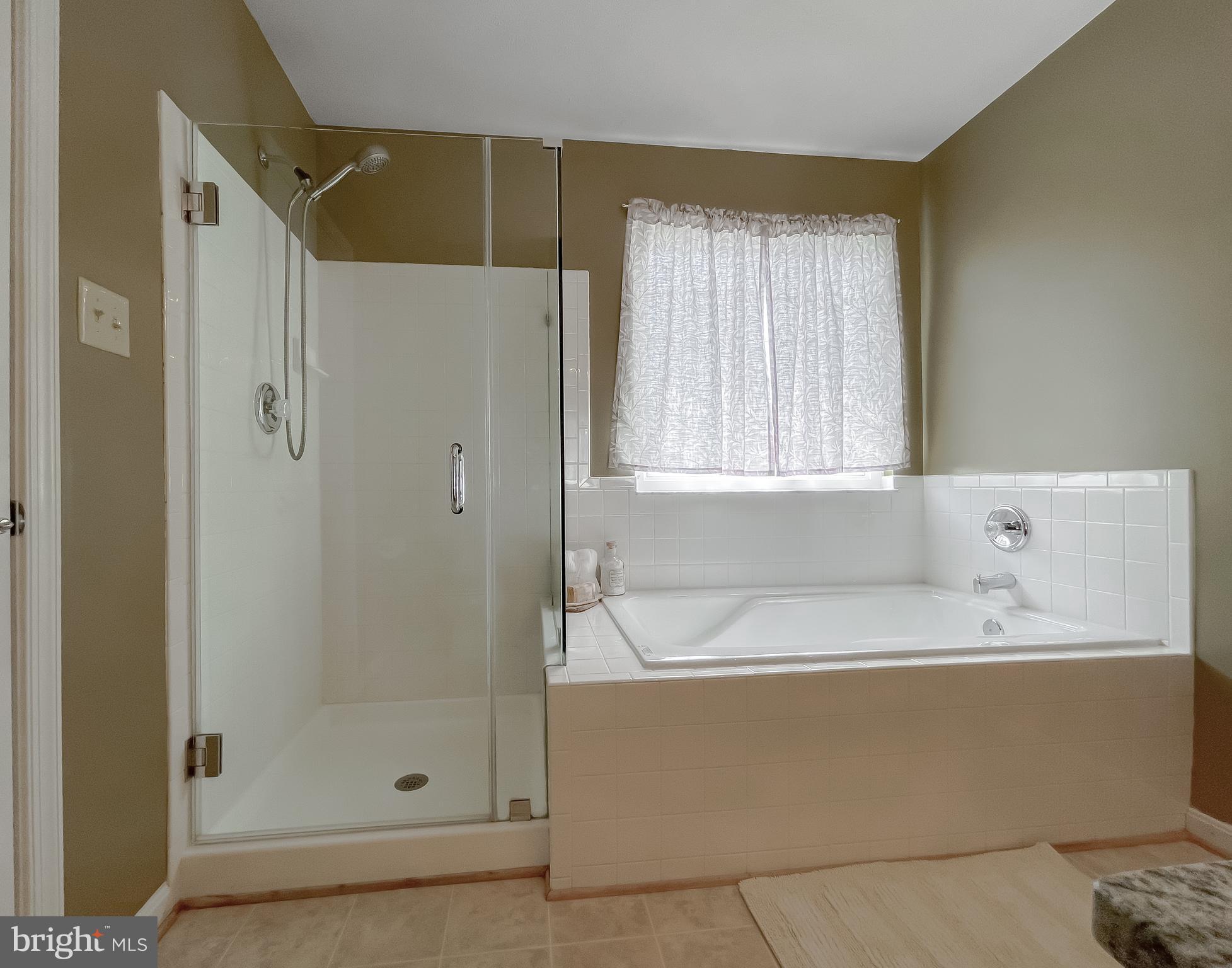 HICKORY HILLS NORTH - Residential