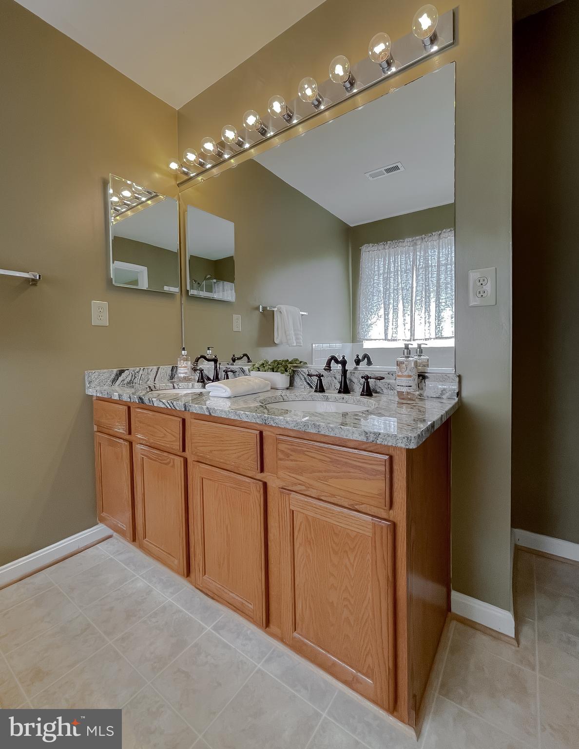 HICKORY HILLS NORTH - Residential