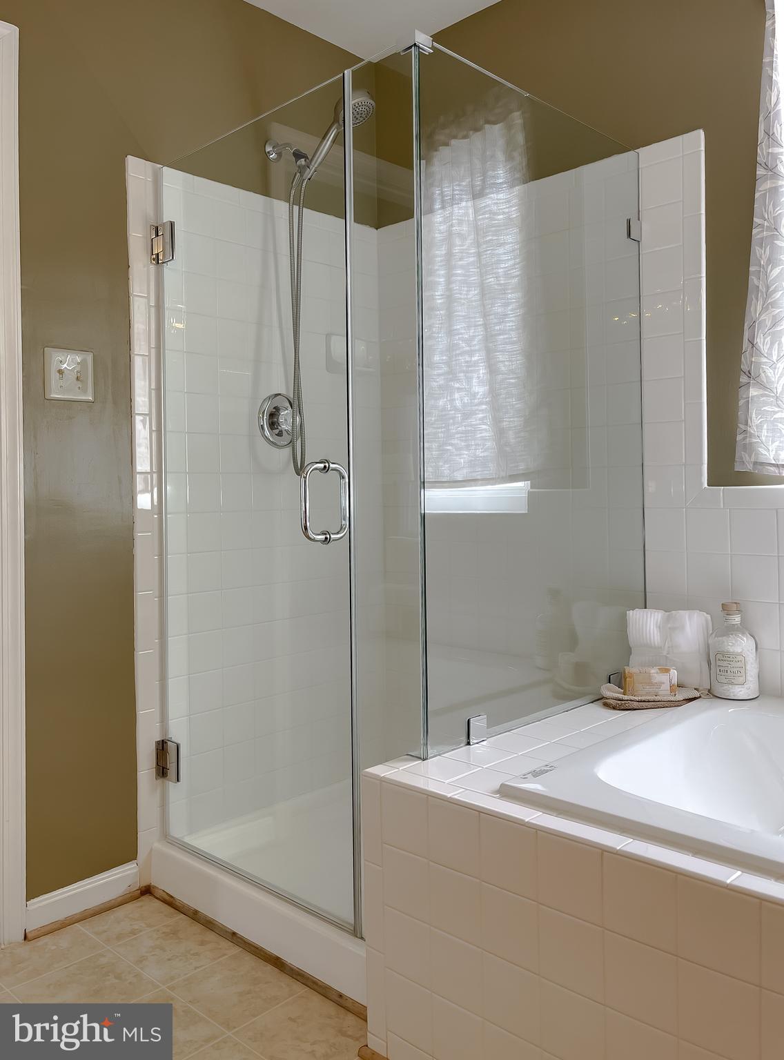 HICKORY HILLS NORTH - Residential