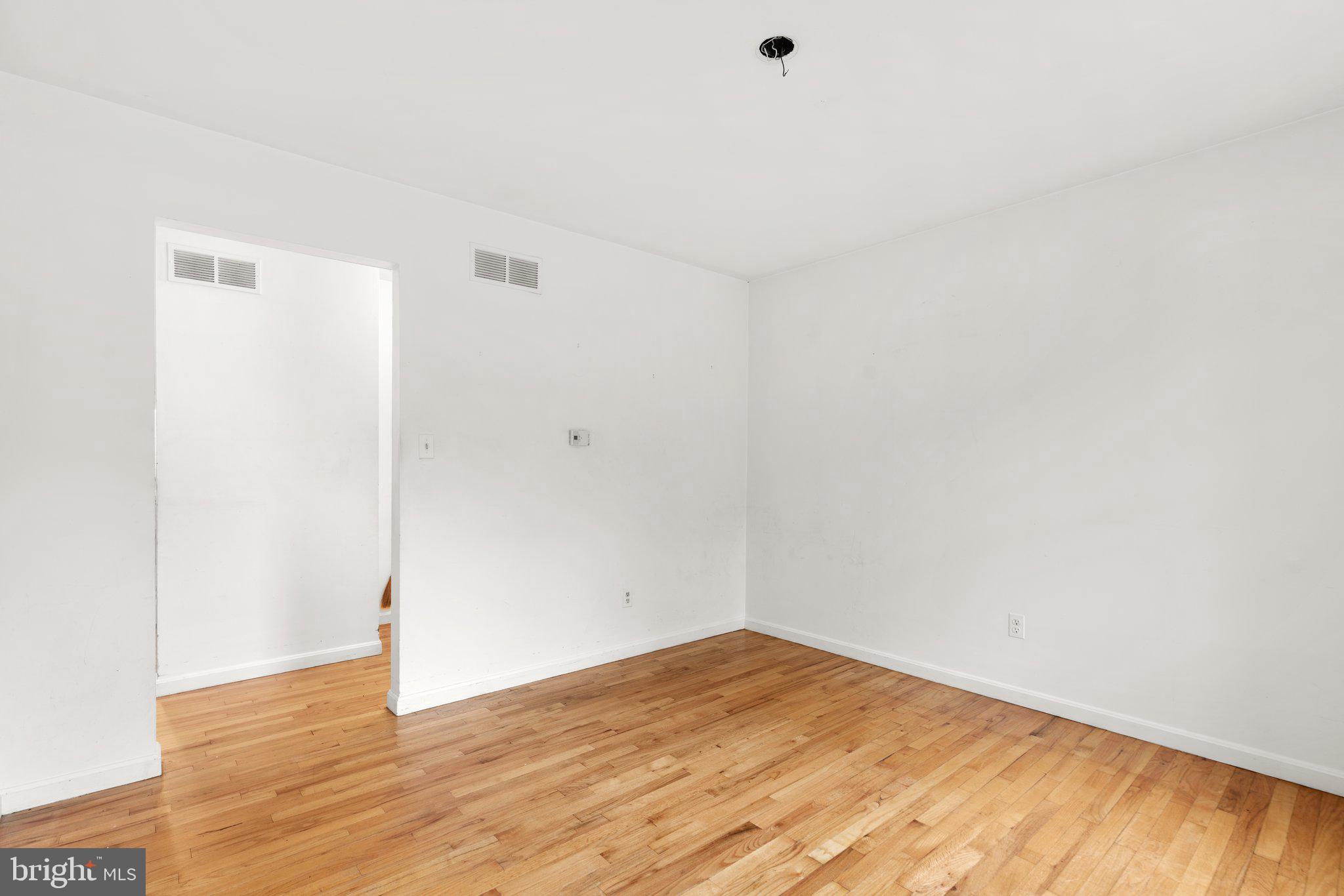 8117 WOODLOO DRIVE