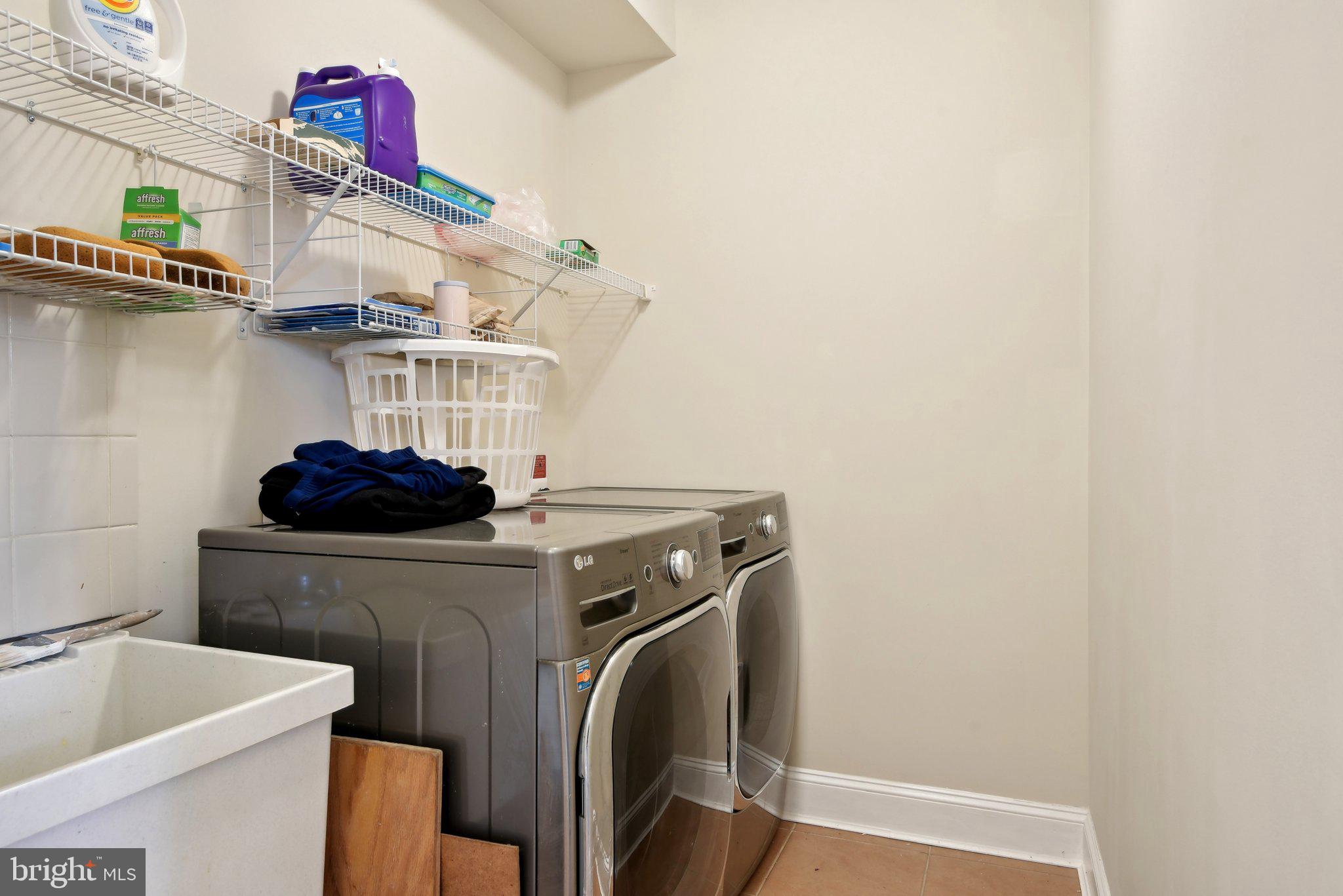 SEVEN HILLS - Residential