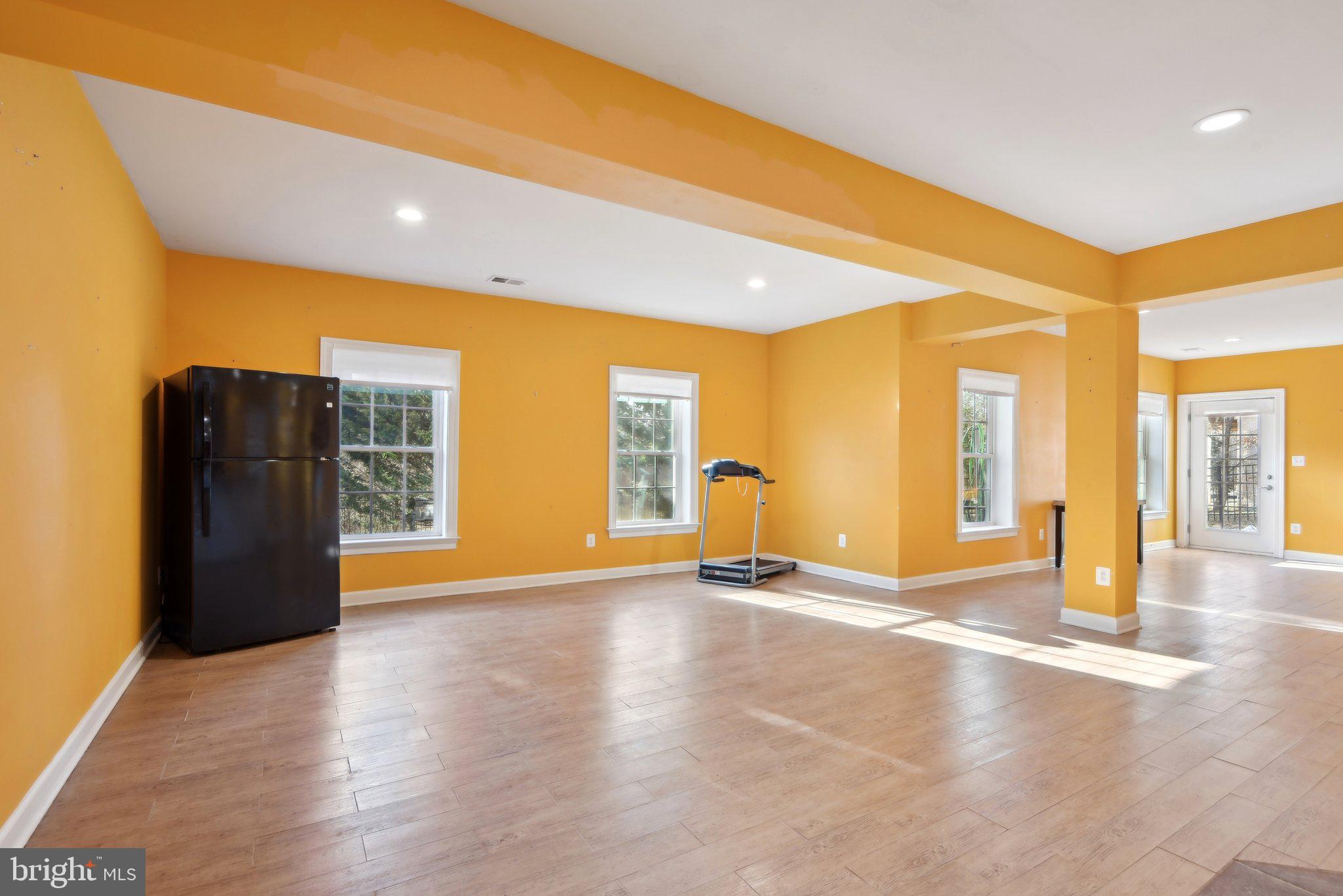 SEVEN HILLS - Residential