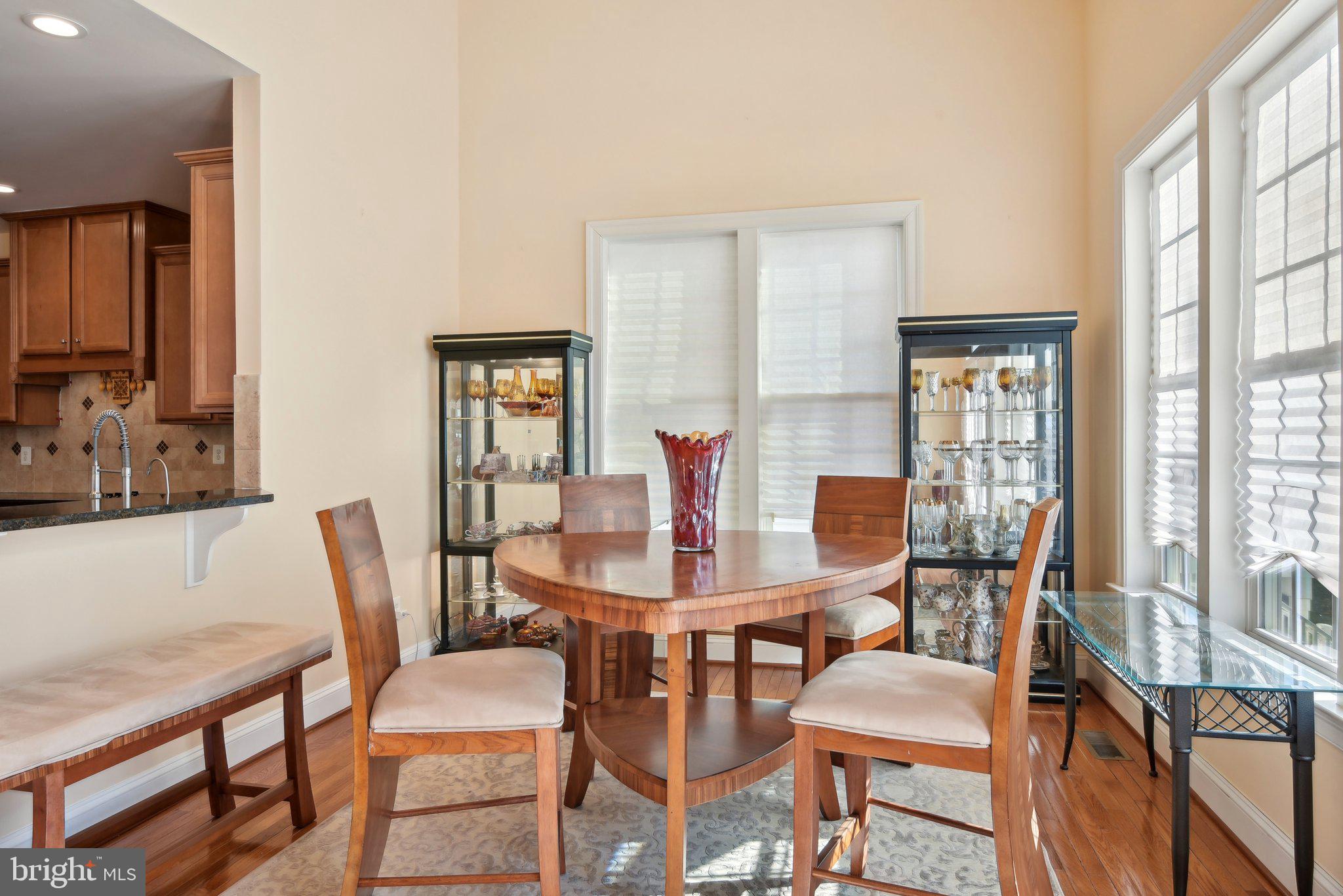 SEVEN HILLS - Residential