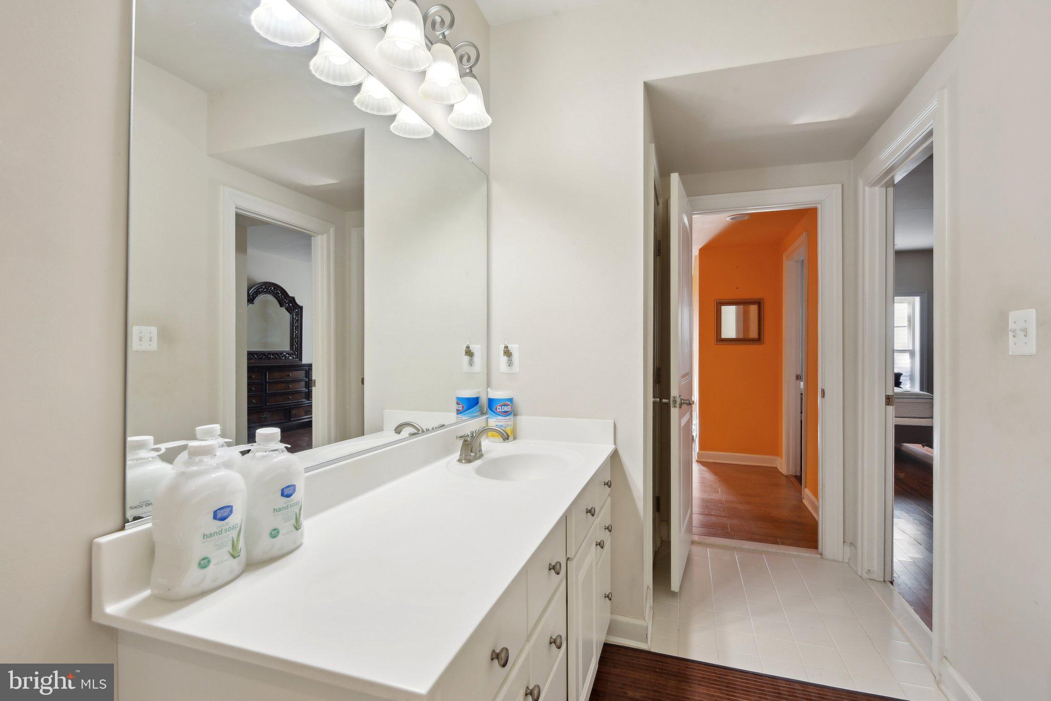 SEVEN HILLS - Residential