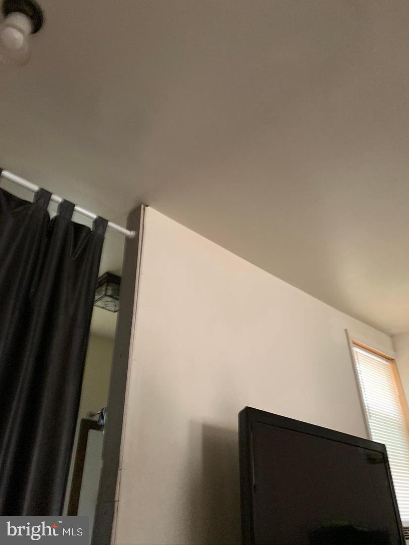 STRAWBERRY MANSION - Residential