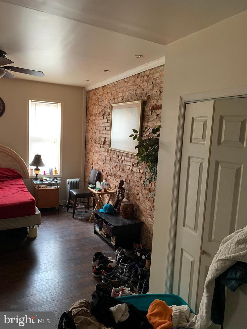 STRAWBERRY MANSION - Residential