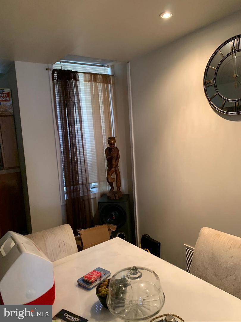 STRAWBERRY MANSION - Residential