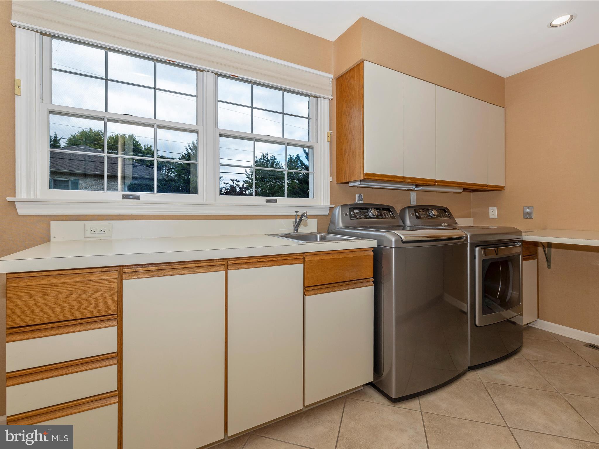 SPRING VALLEY - Residential