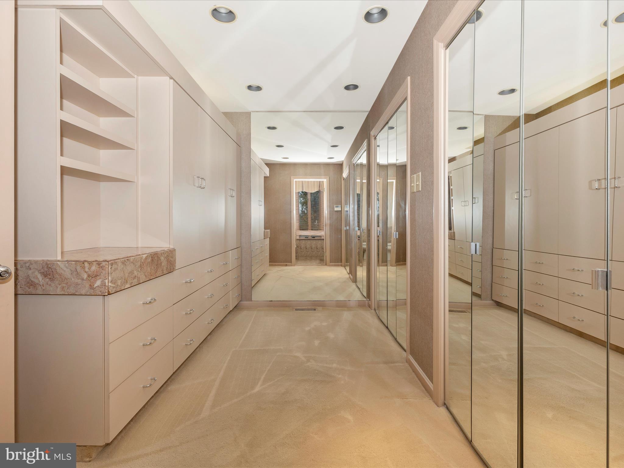 SPRING VALLEY - Residential