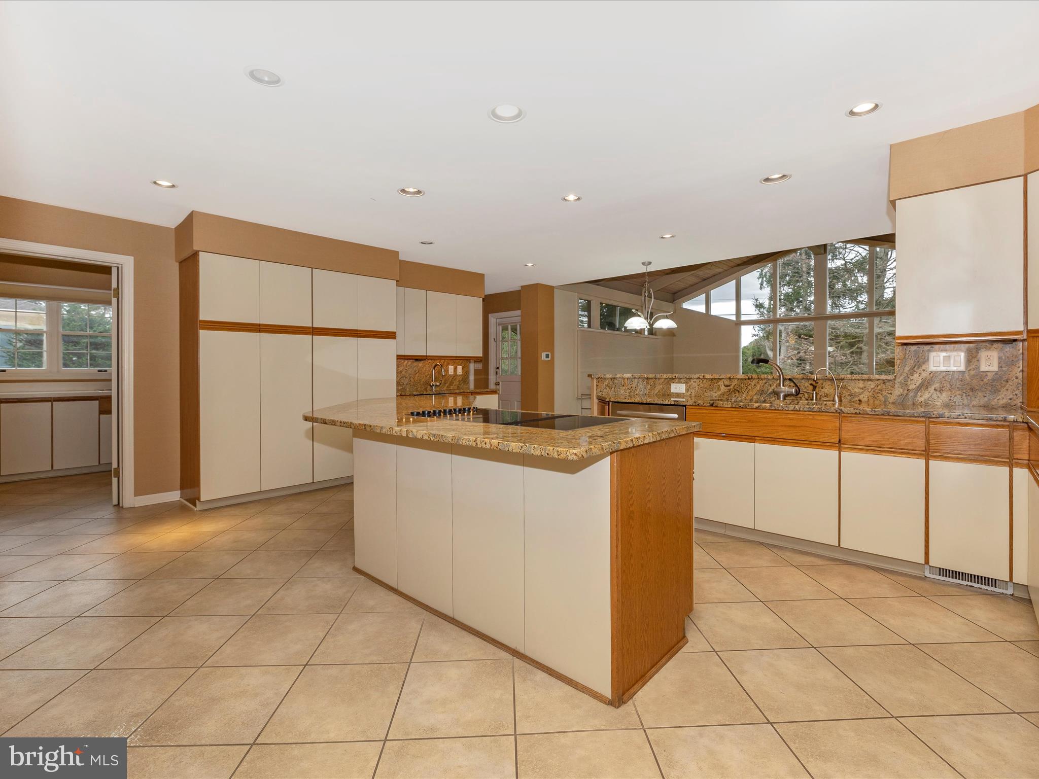 SPRING VALLEY - Residential