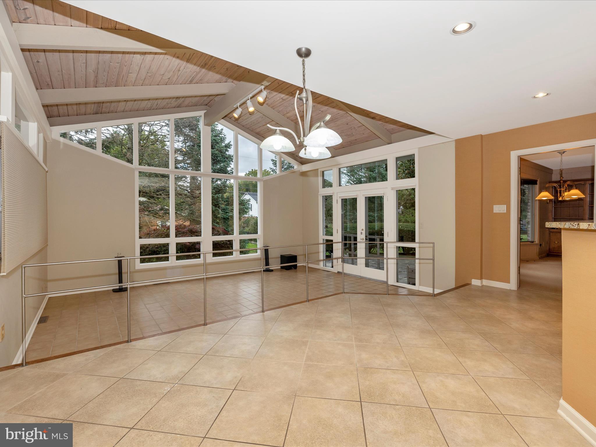 SPRING VALLEY - Residential