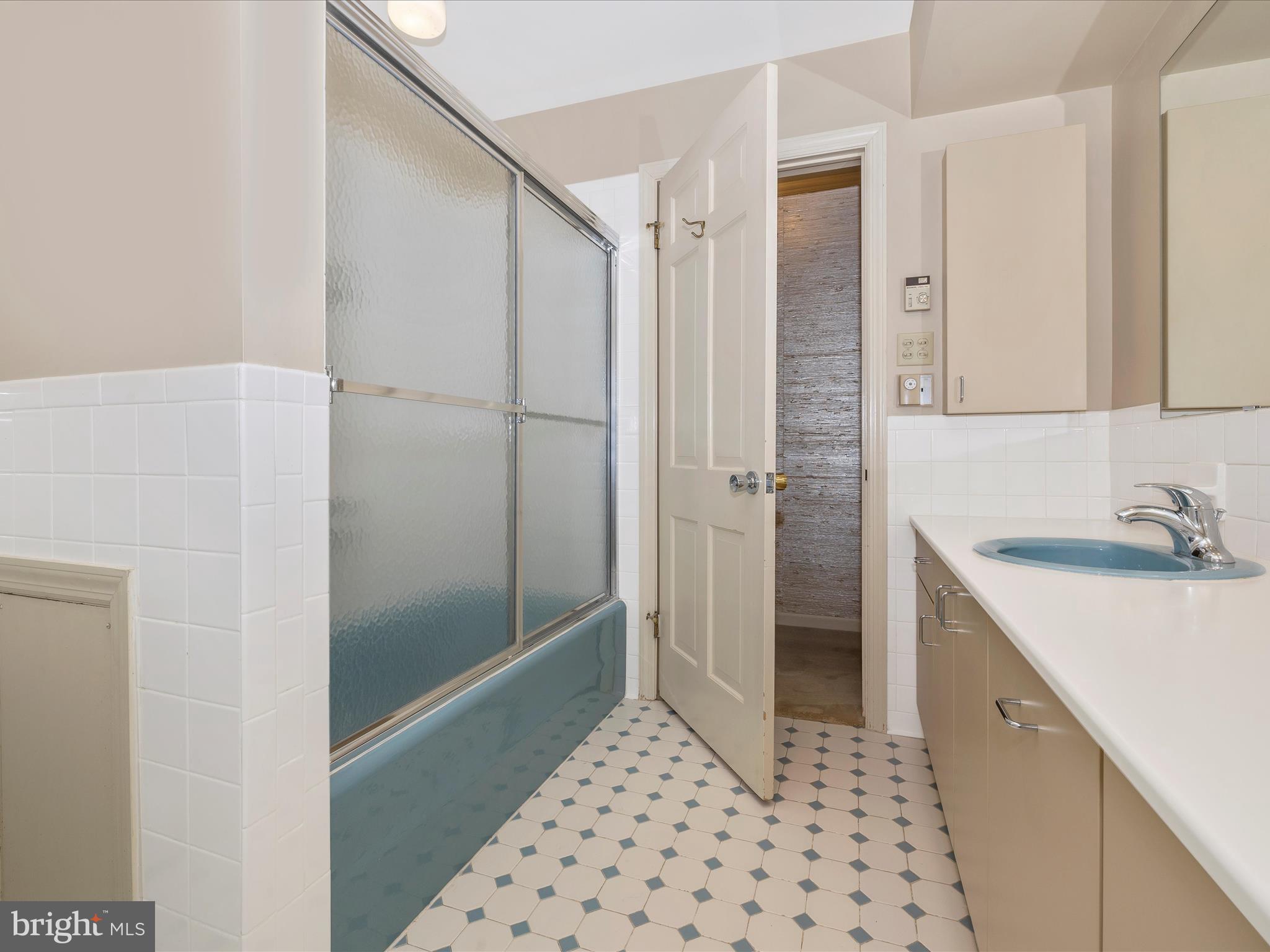 SPRING VALLEY - Residential