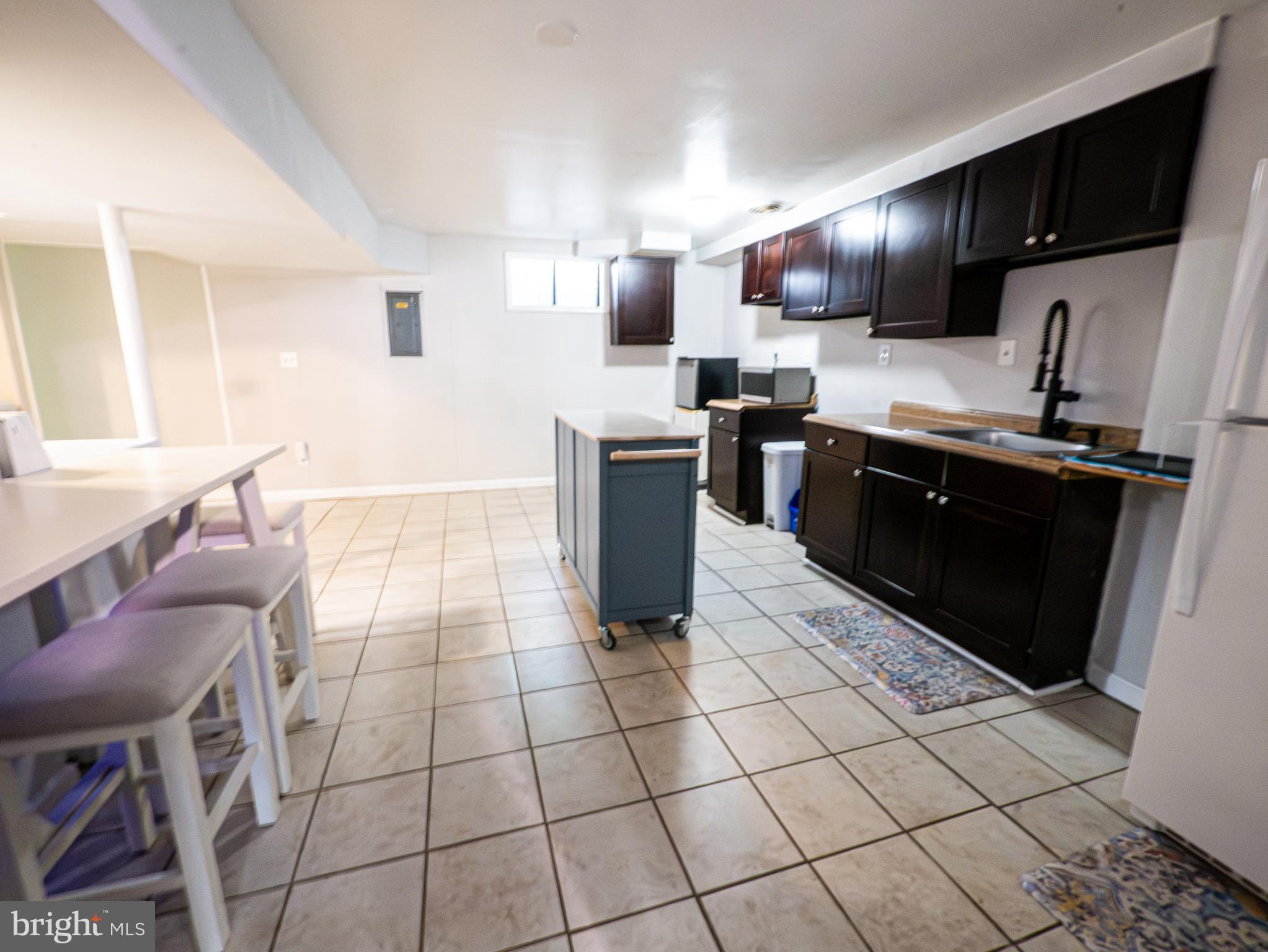 NEWPORT ESTATES - Residential