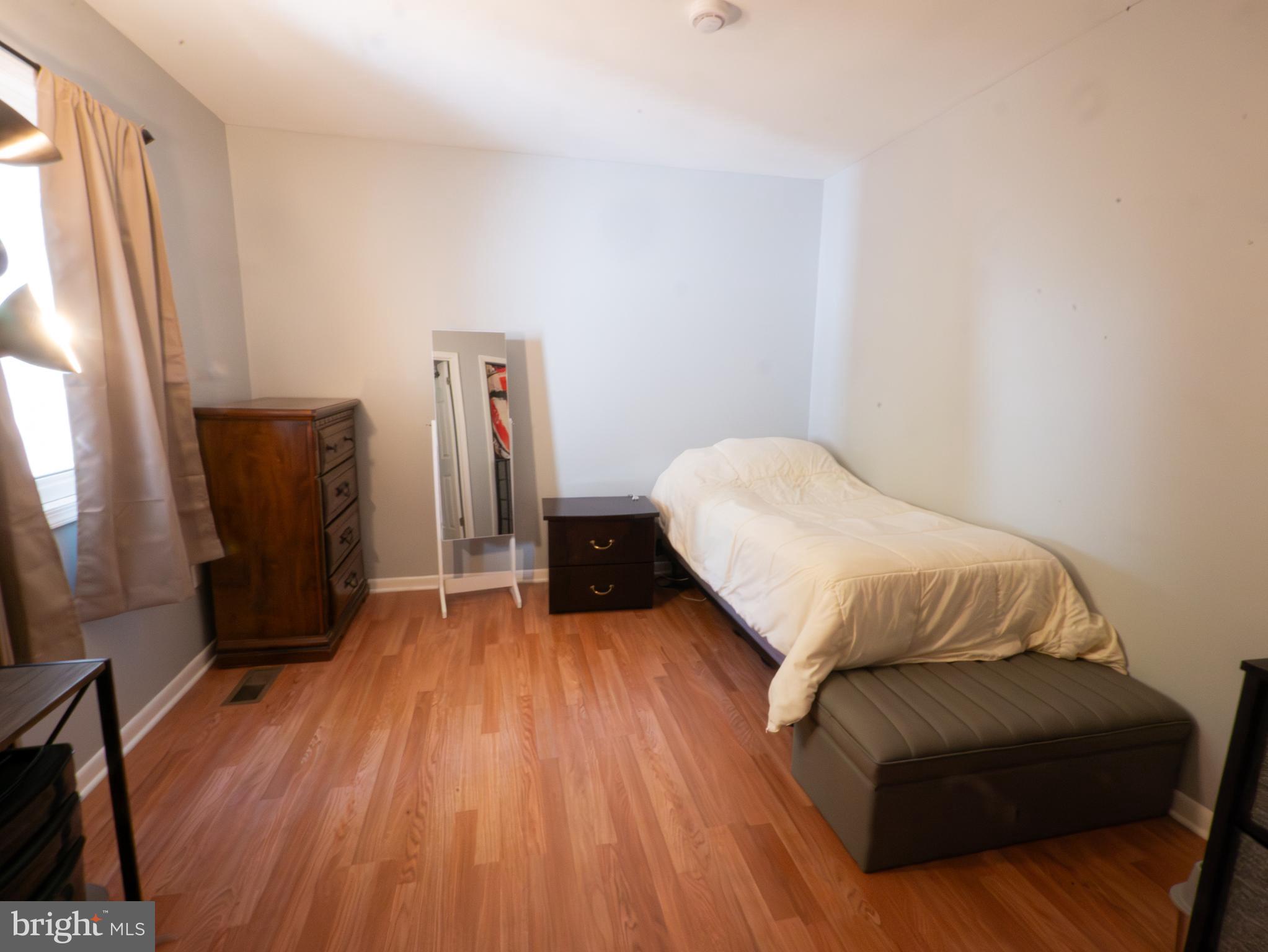 NEWPORT ESTATES - Residential