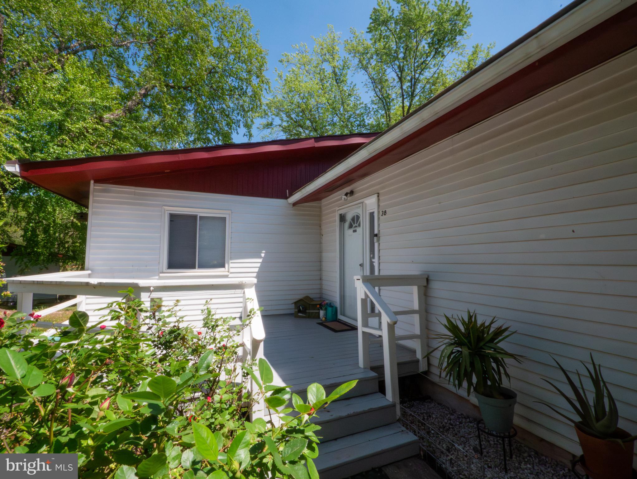 NEWPORT ESTATES - Residential