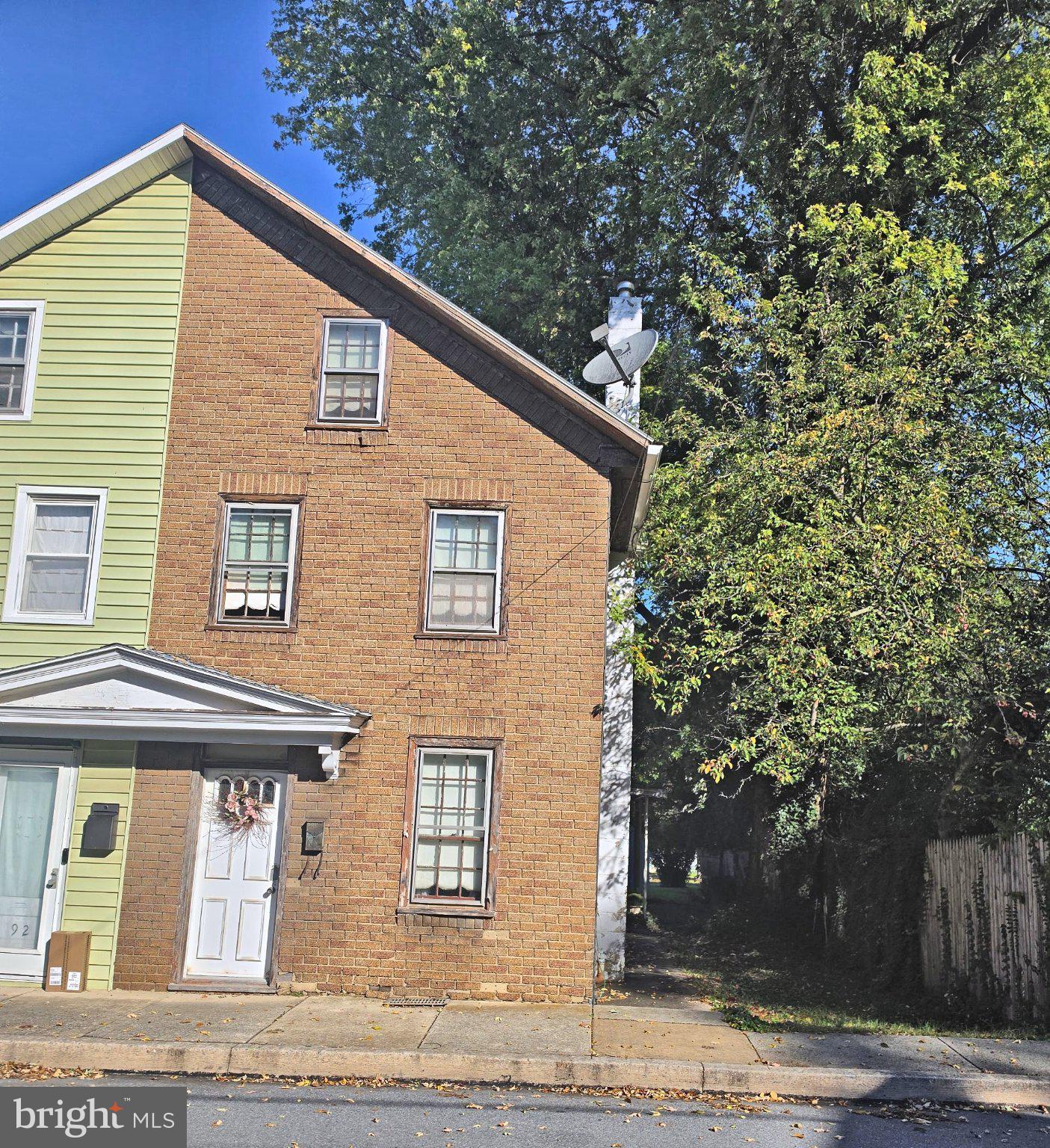 290 W 2ND STREET