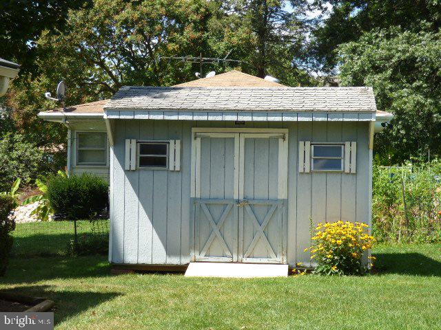 PLEASUREVILLE - Residential