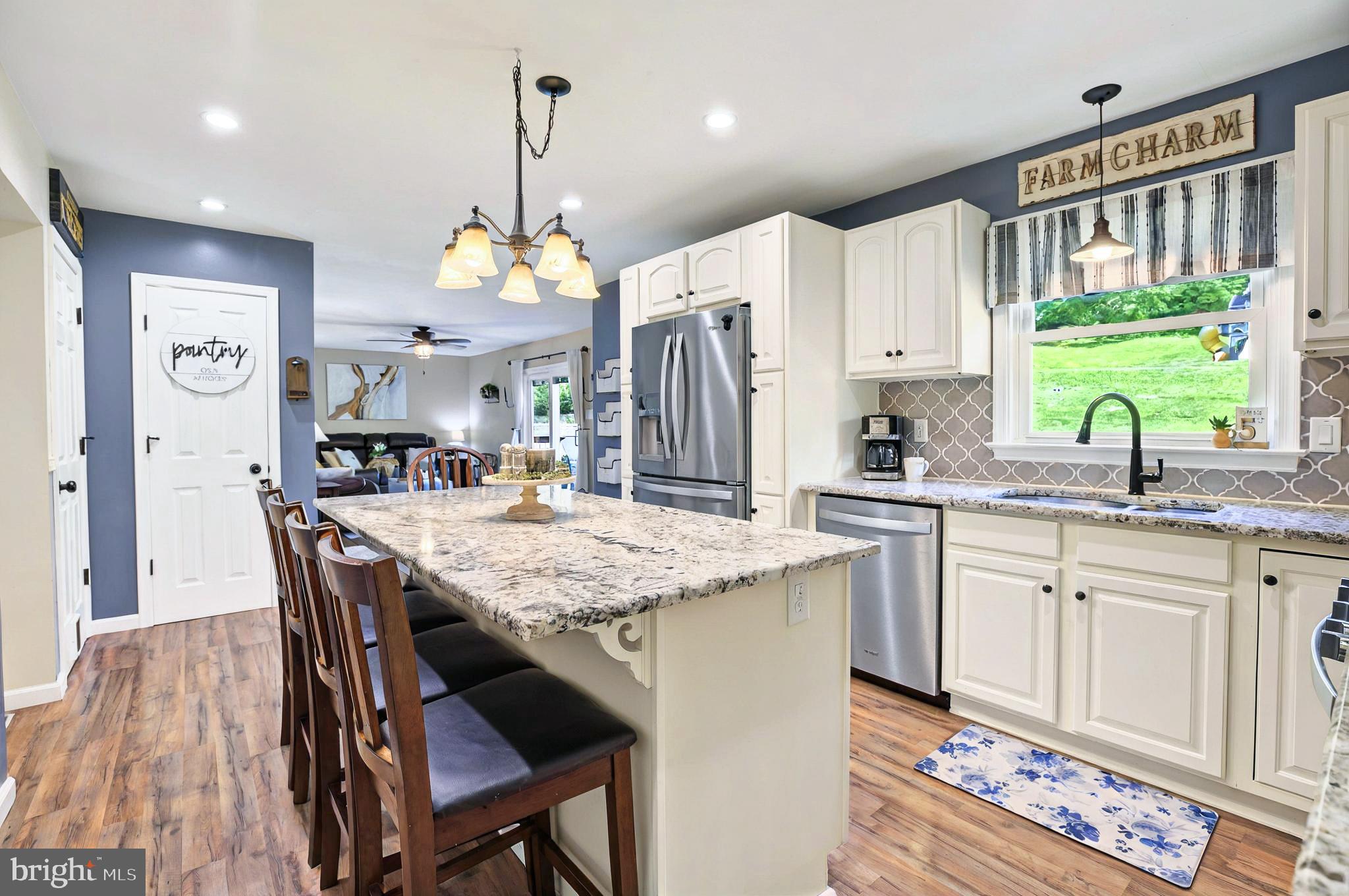 284 MOUNTAINTOP ROAD