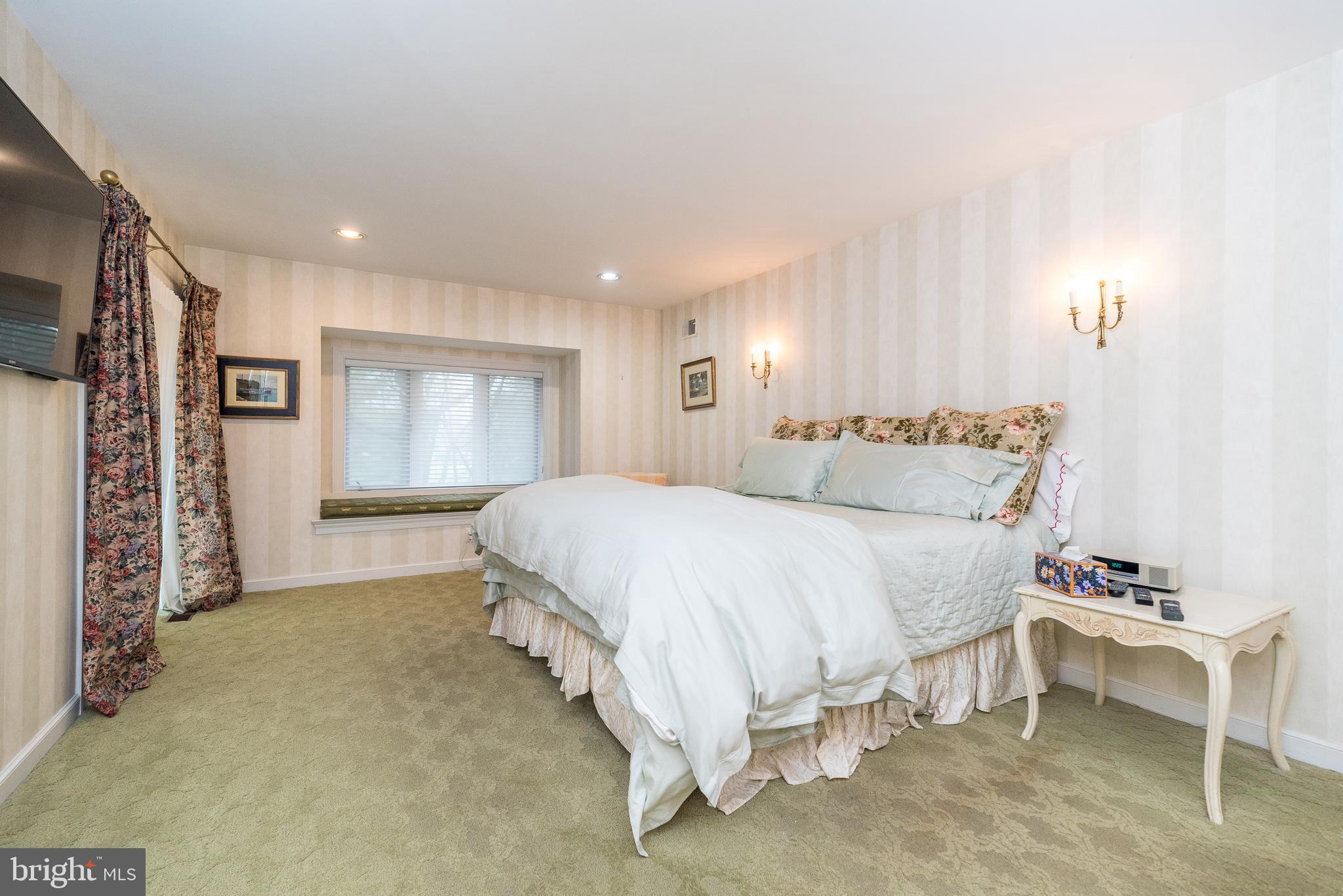 WHITPAIN FARM - Residential